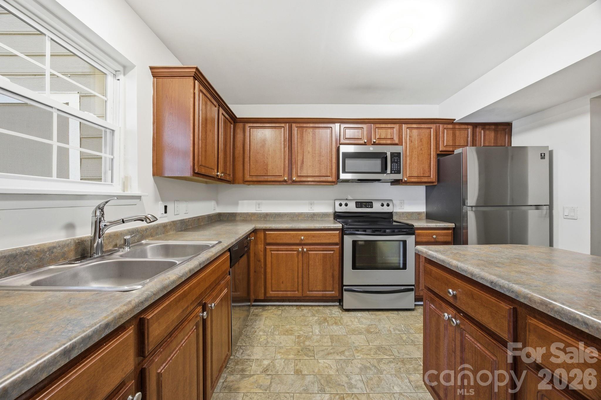 3132 Heathstead Place — Charlotte