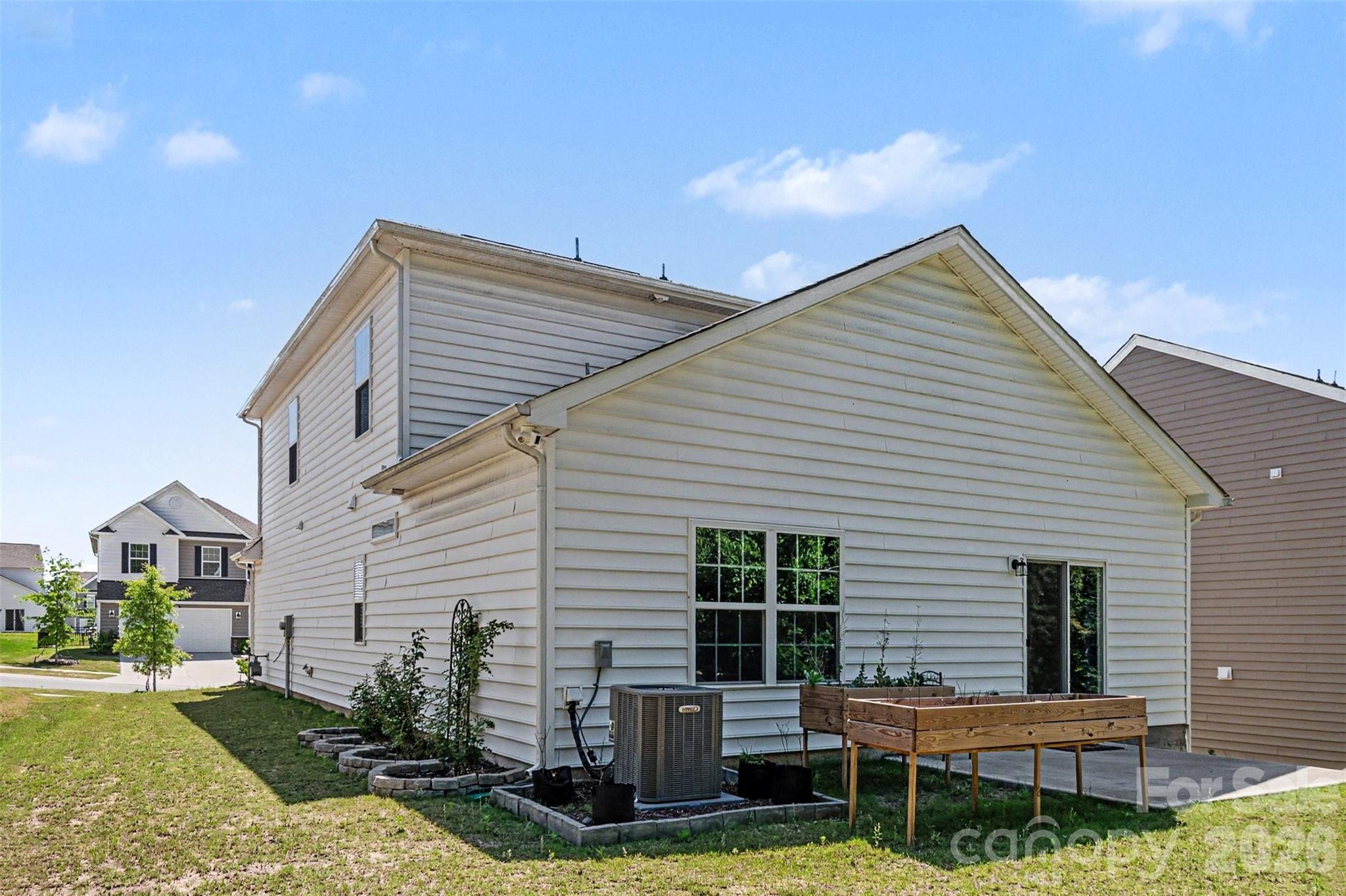 15513 Capps Road — Charlotte