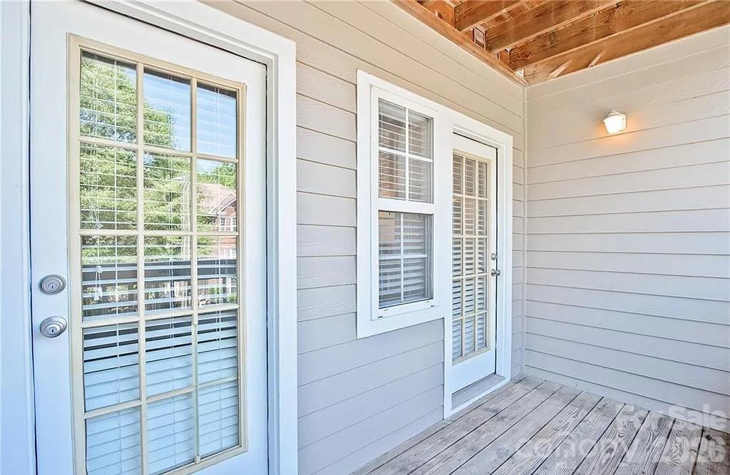 9810 Campus Walk Lane #H — Charlotte