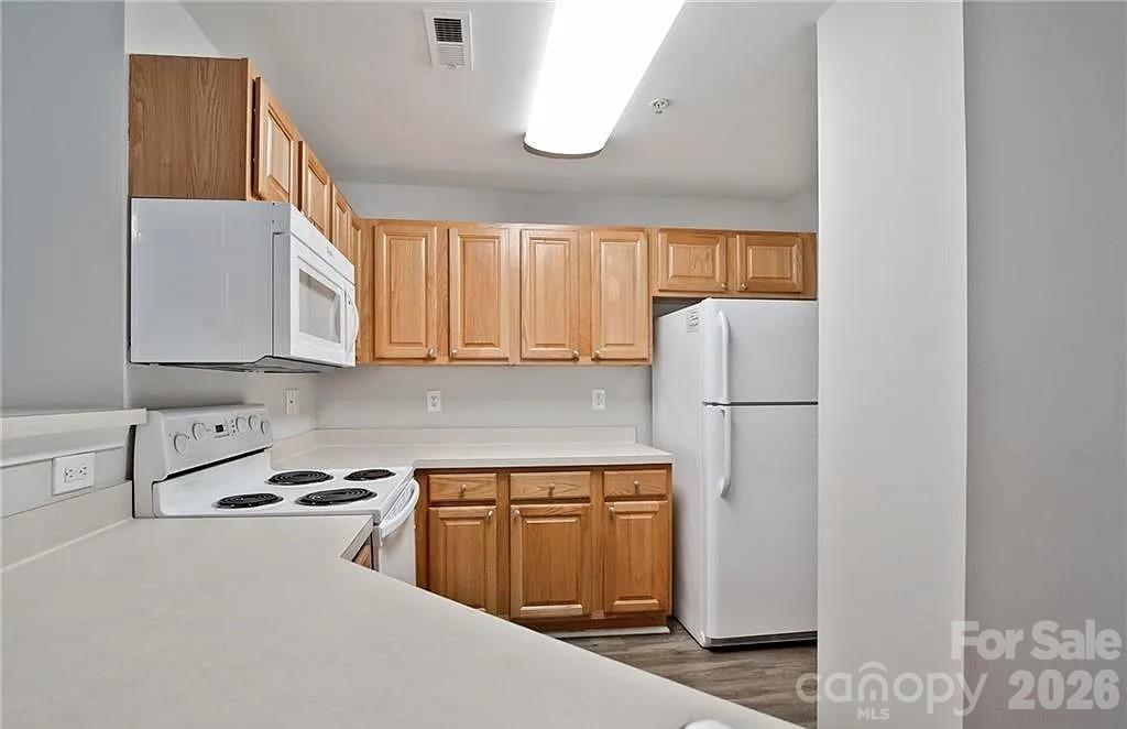 9810 Campus Walk Lane #H — Charlotte