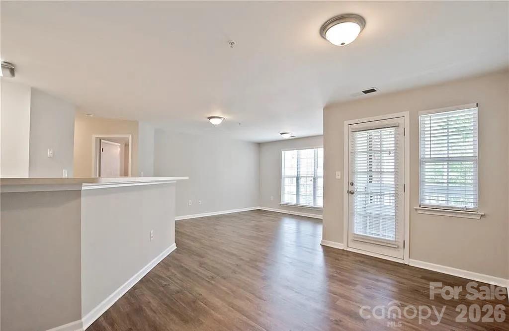 9810 Campus Walk Lane #H — Charlotte