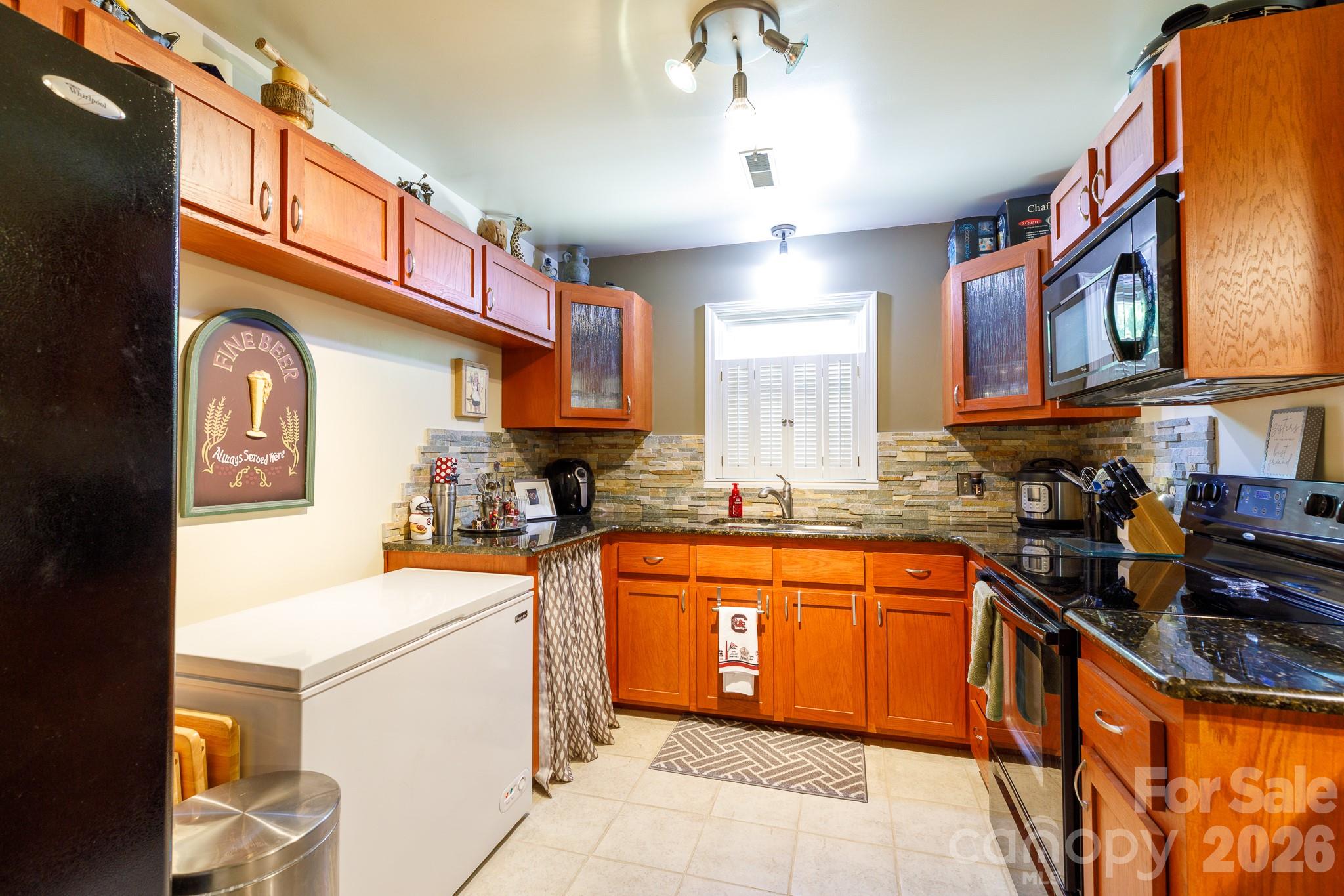 555 E Black Street — Rock Hill