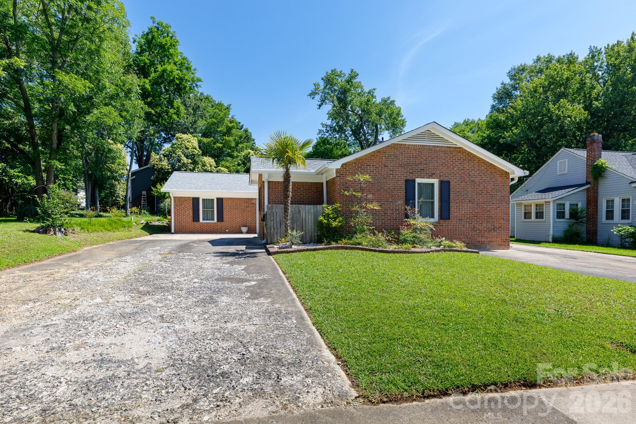 555 E Black Street — Rock Hill