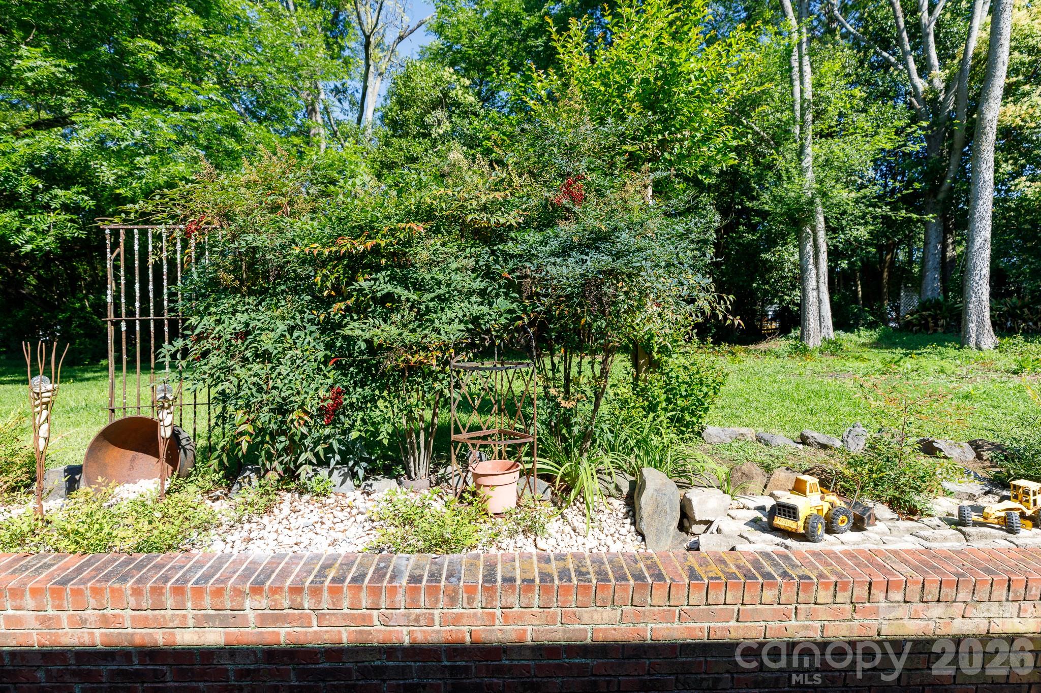 555 E Black Street — Rock Hill