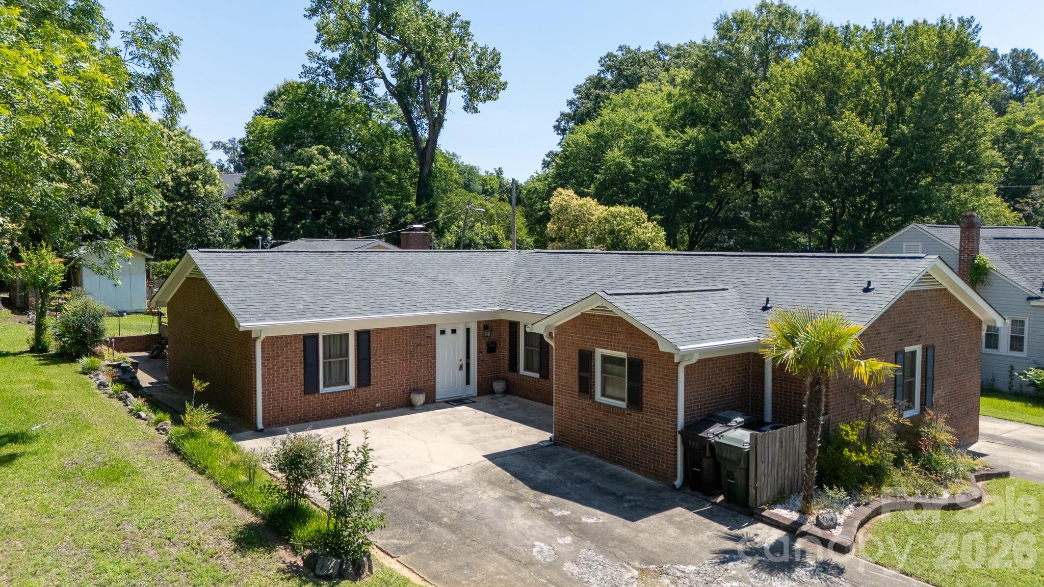 555 E Black Street — Rock Hill
