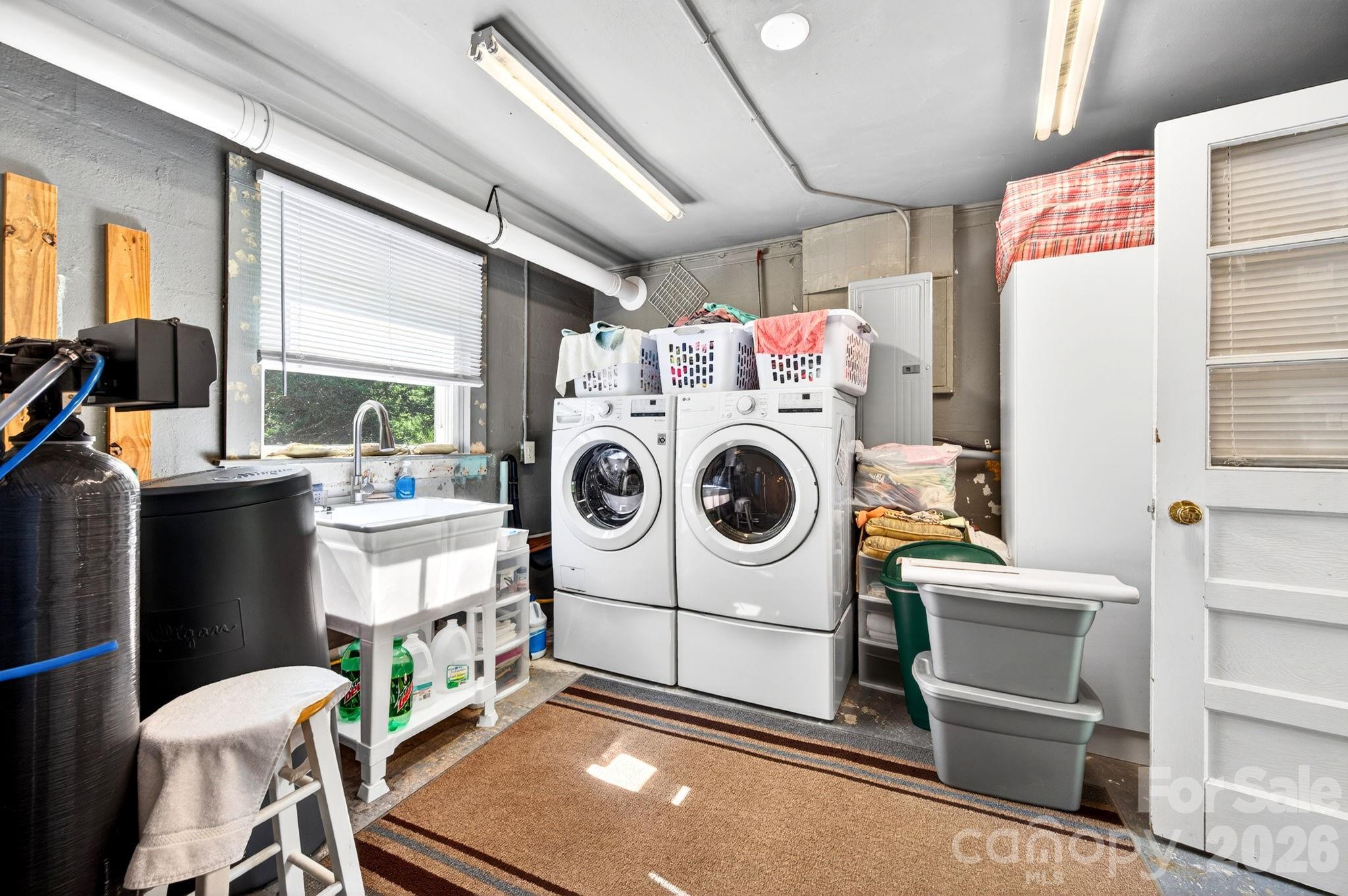 2896 Old Mars Hill Highway — Weaverville