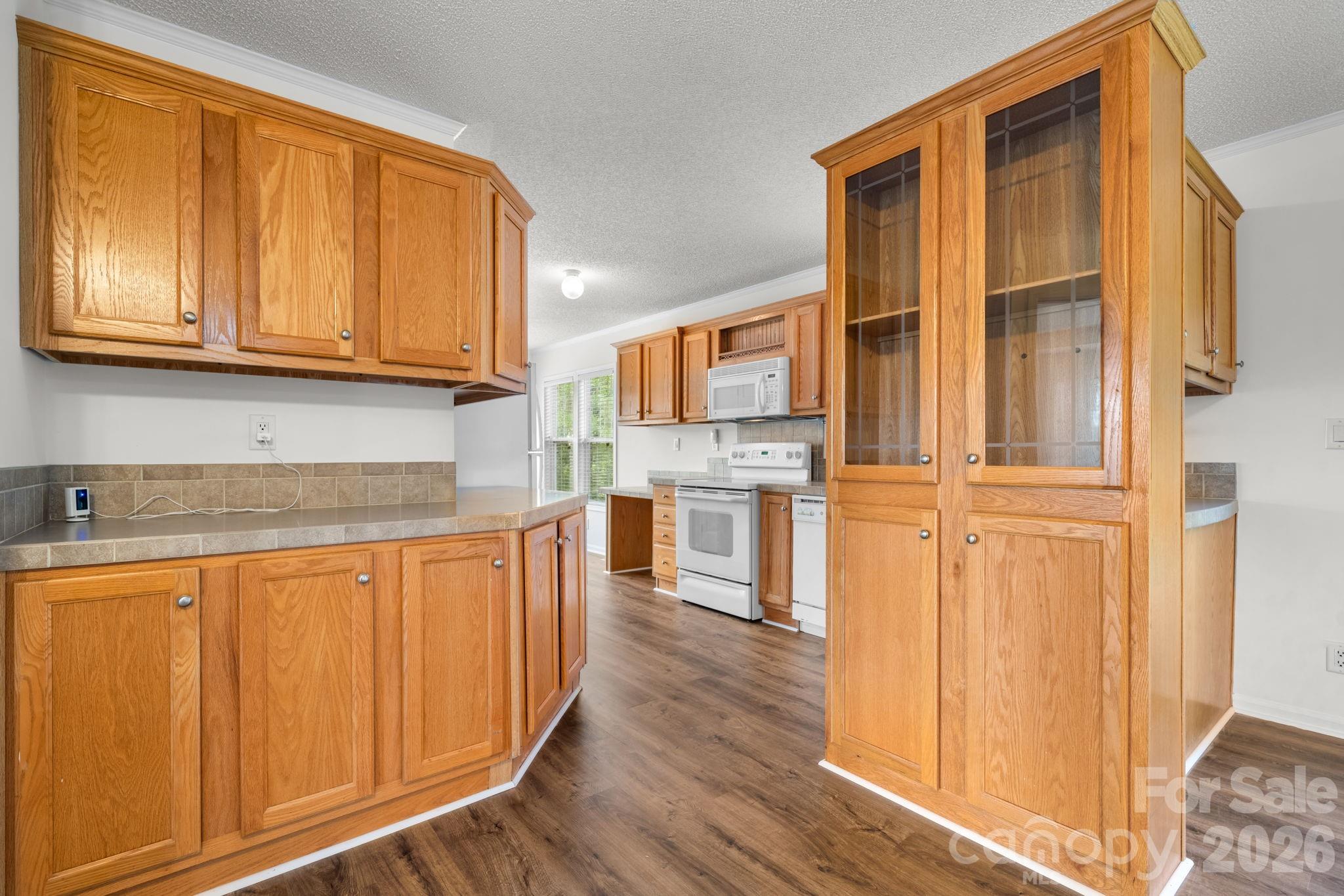 952 Eastern Ridge Drive — Newton