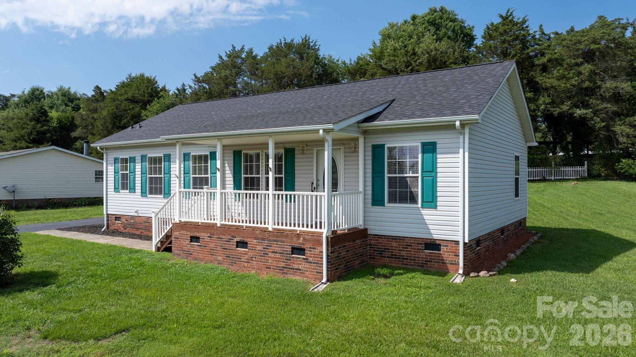 952 Eastern Ridge Drive — Newton