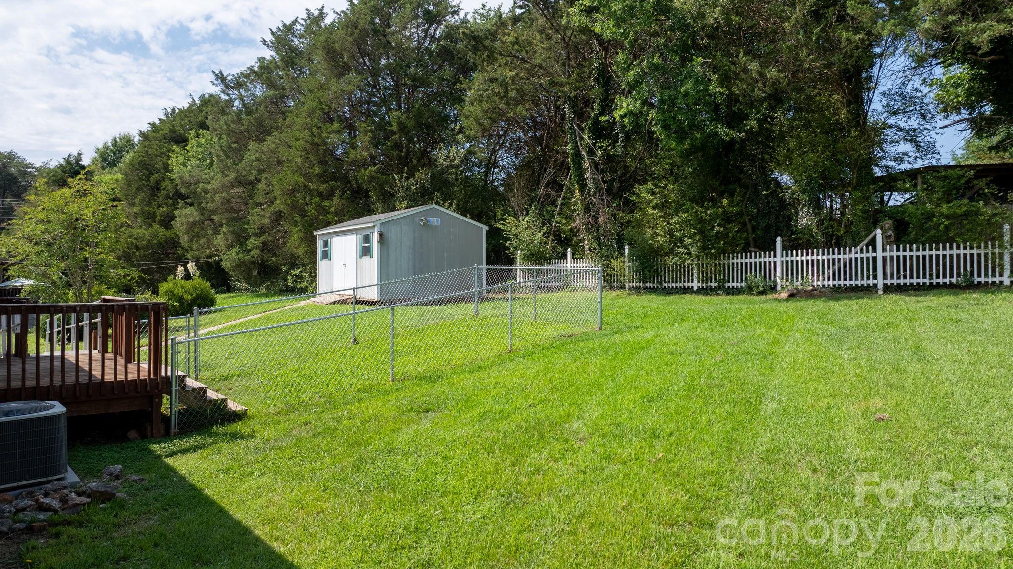 952 Eastern Ridge Drive — Newton