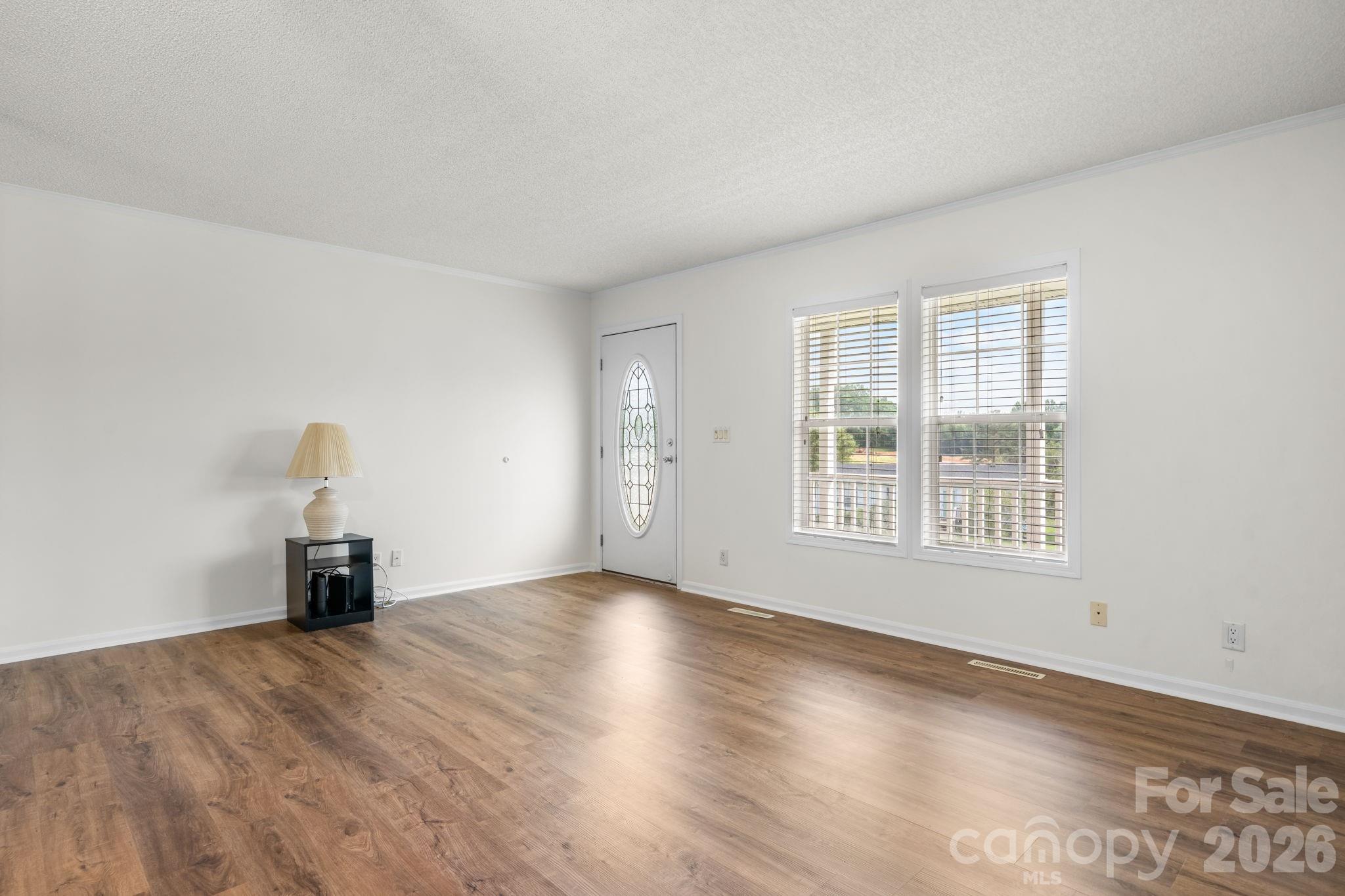 952 Eastern Ridge Drive — Newton