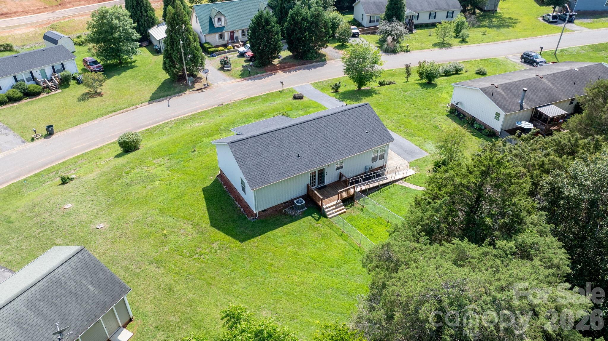 952 Eastern Ridge Drive — Newton