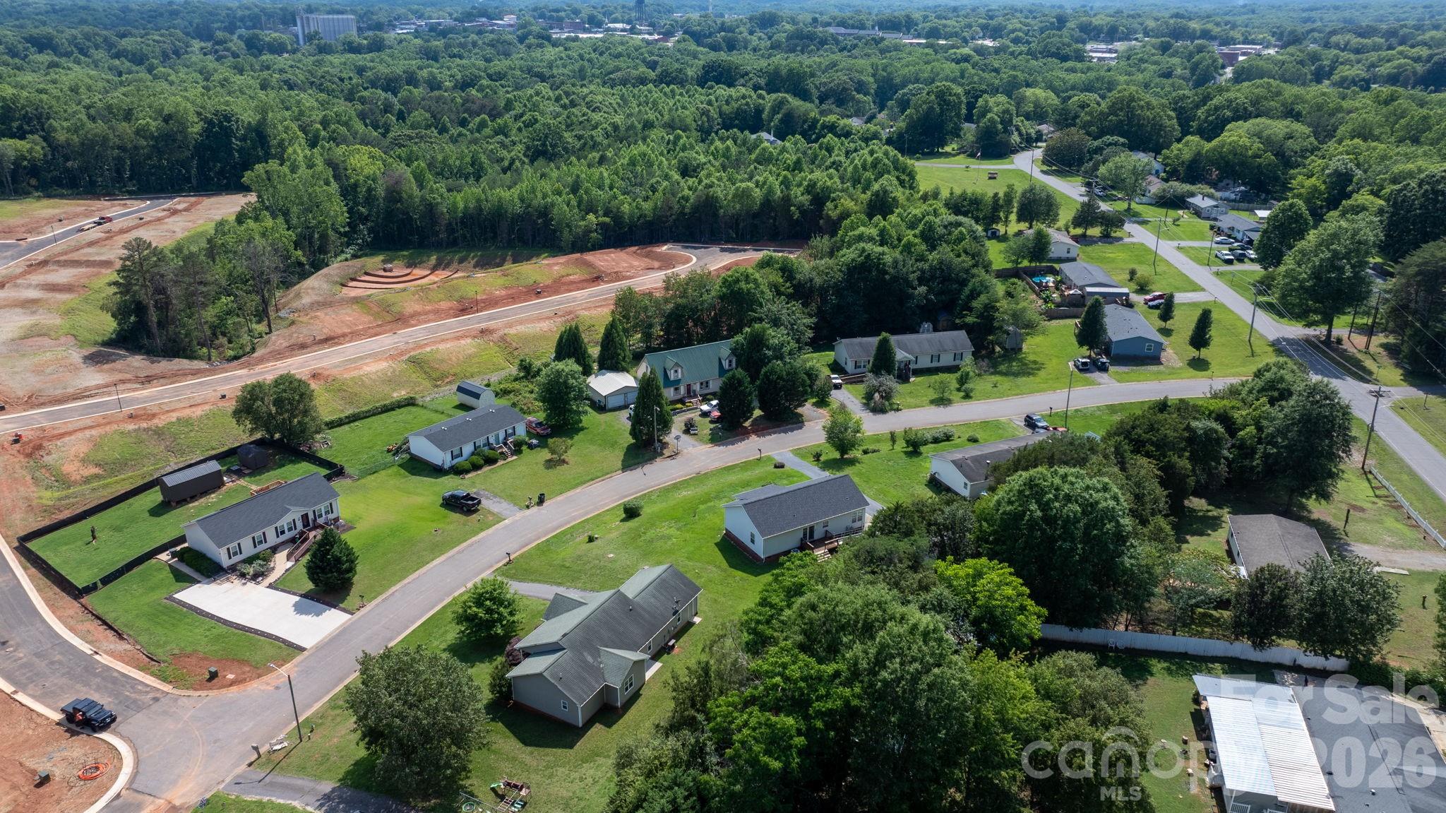 952 Eastern Ridge Drive — Newton