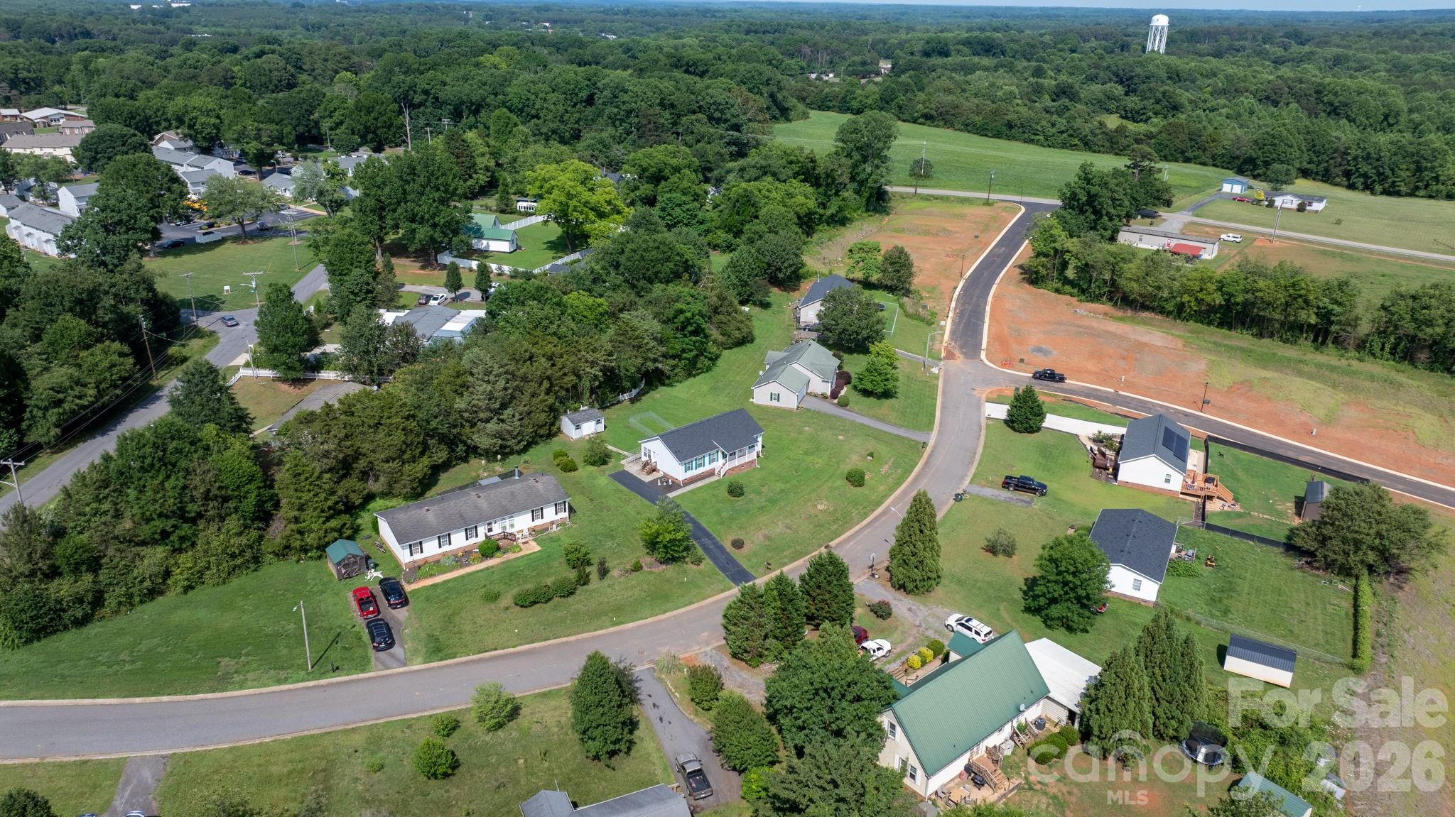 952 Eastern Ridge Drive — Newton