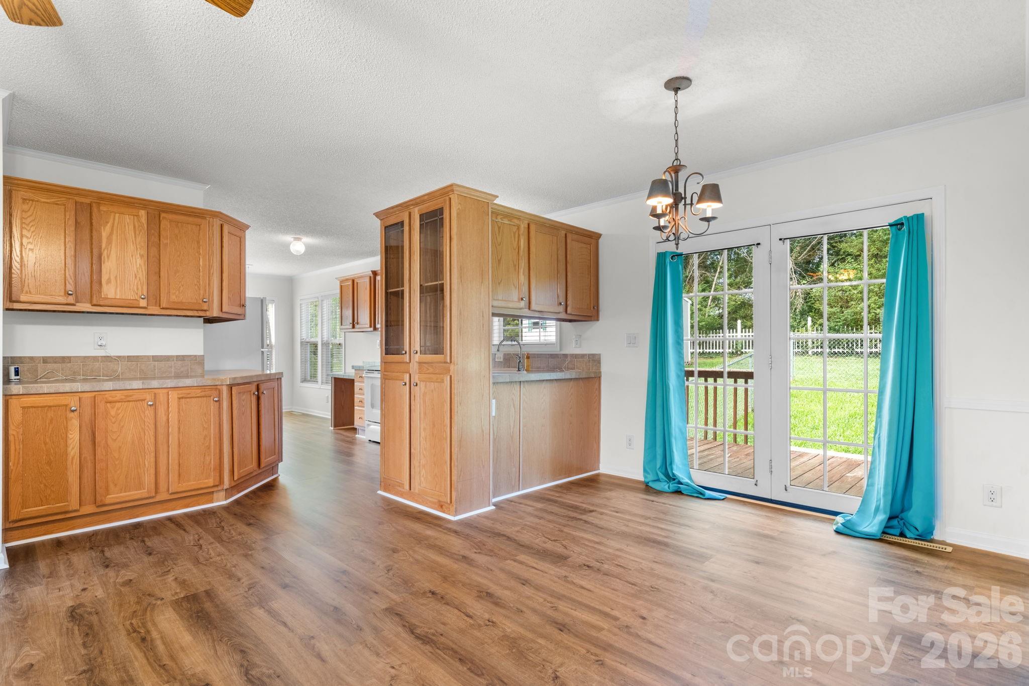 952 Eastern Ridge Drive — Newton