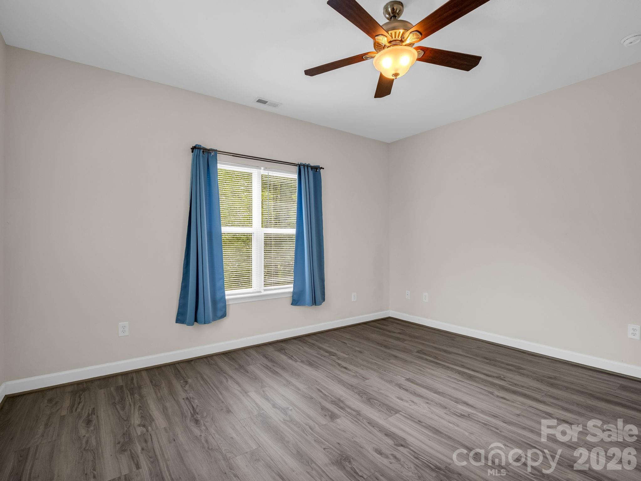 6 Scottish Circle — Asheville