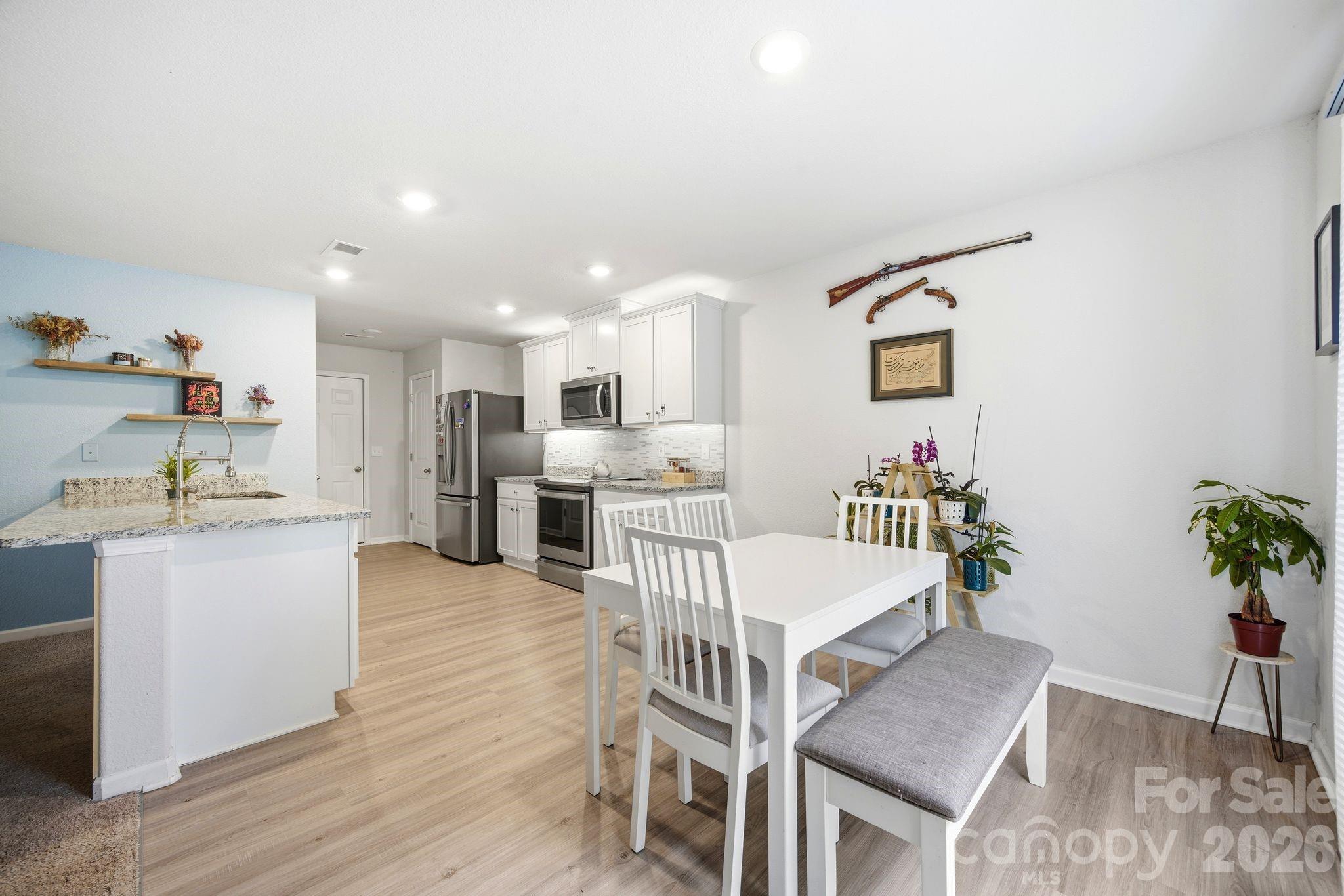 565 Hawley Street — Charlotte