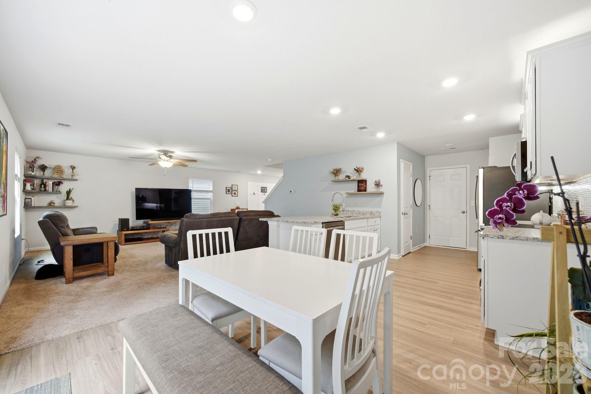 565 Hawley Street — Charlotte
