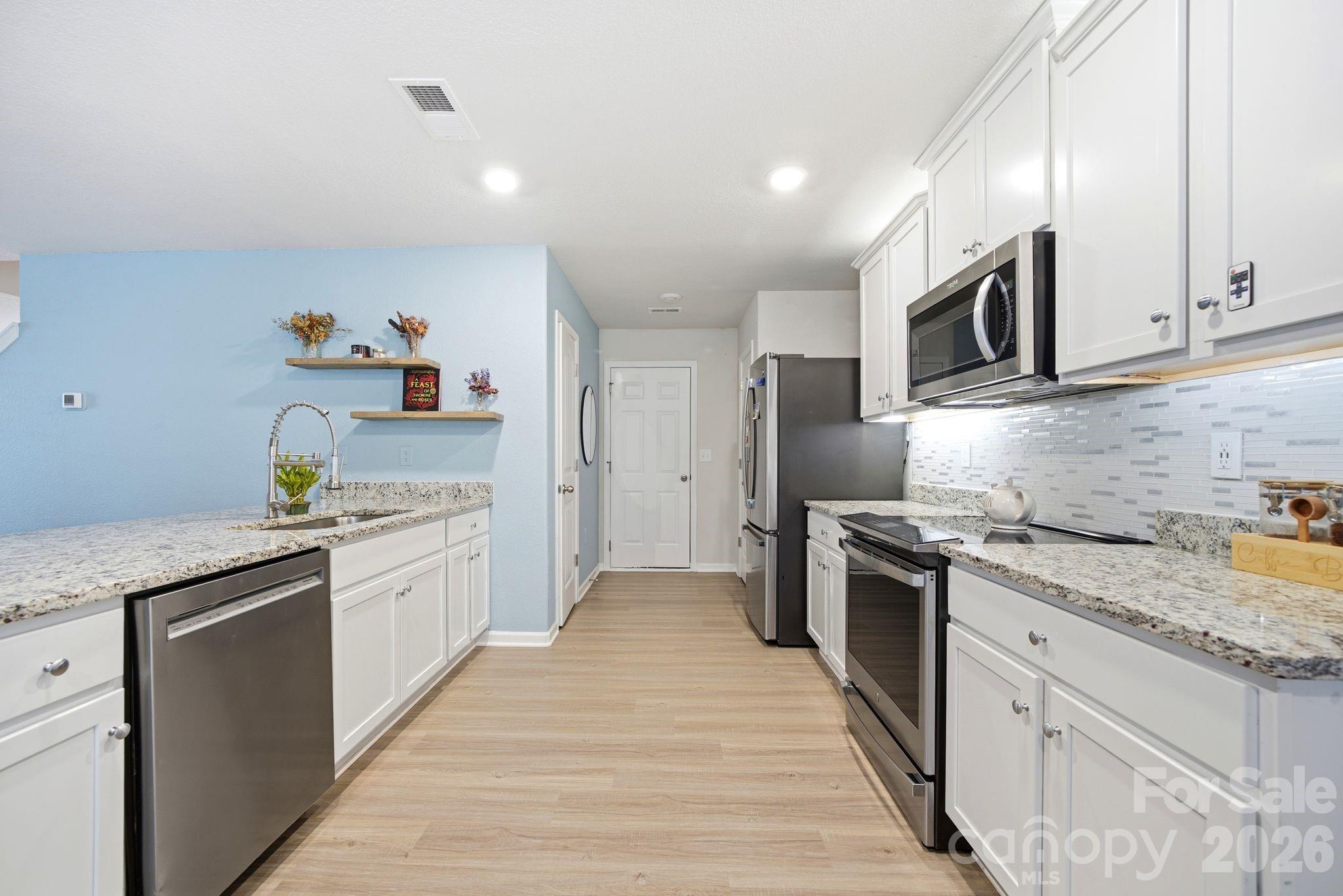 565 Hawley Street — Charlotte