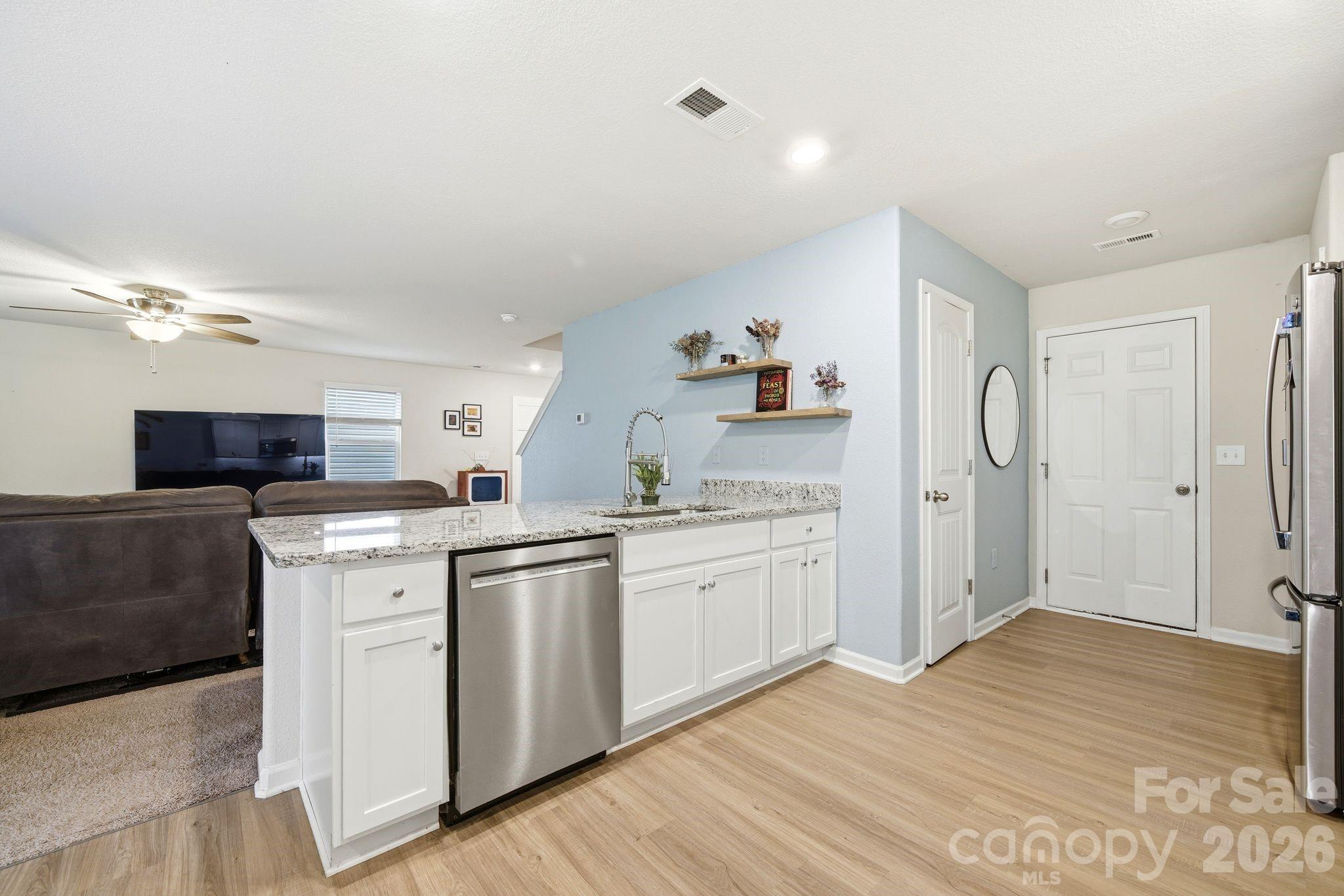 565 Hawley Street — Charlotte