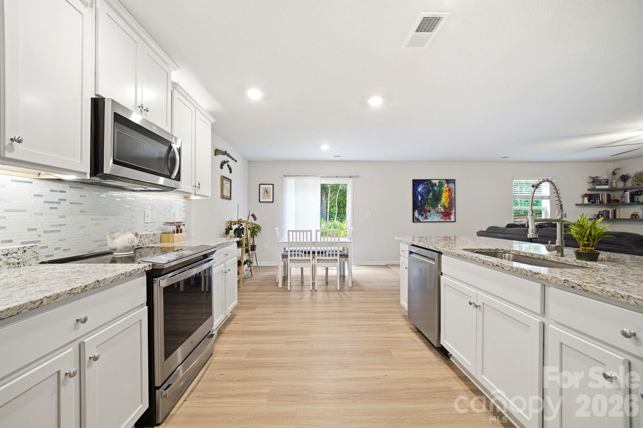 565 Hawley Street — Charlotte