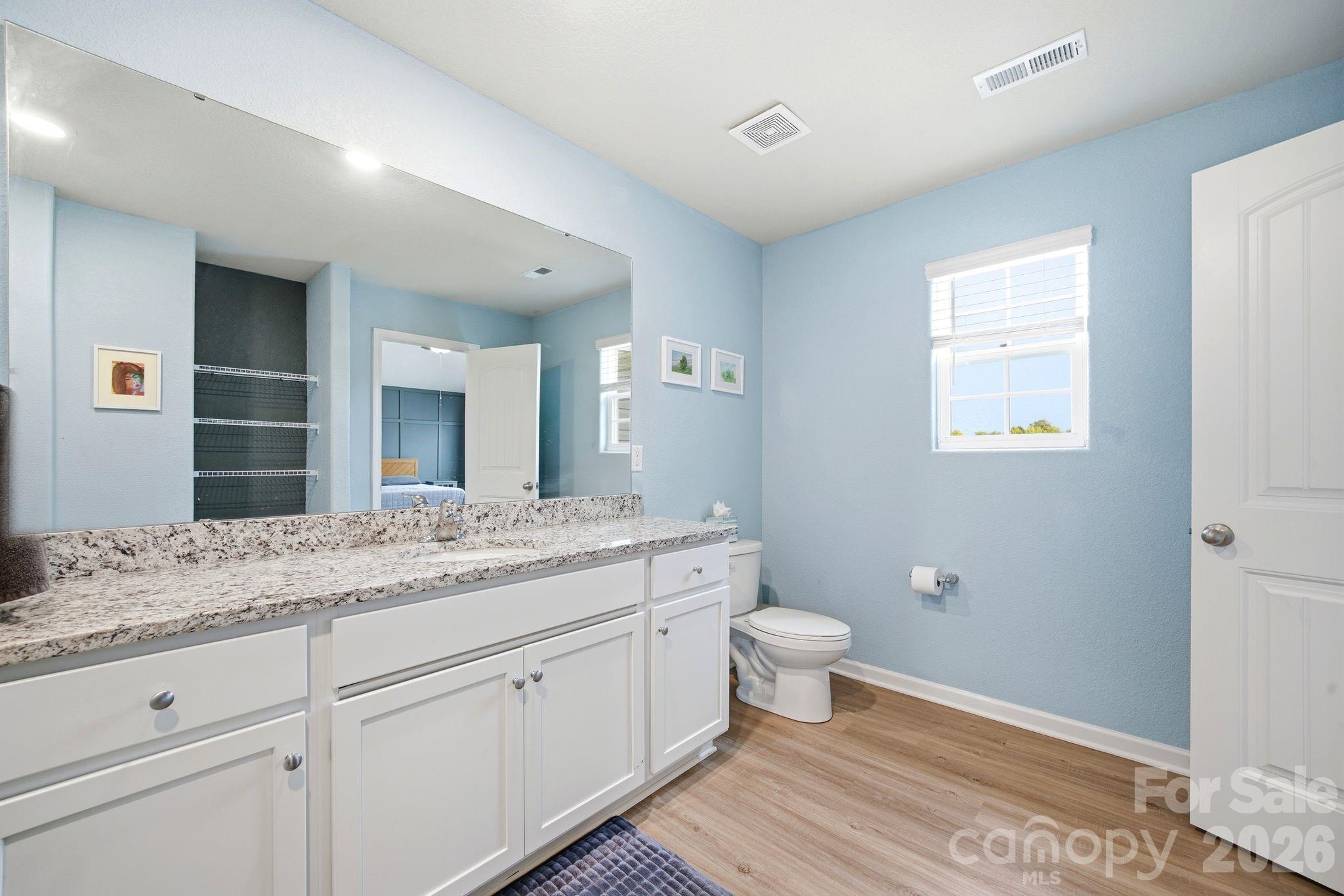 565 Hawley Street — Charlotte