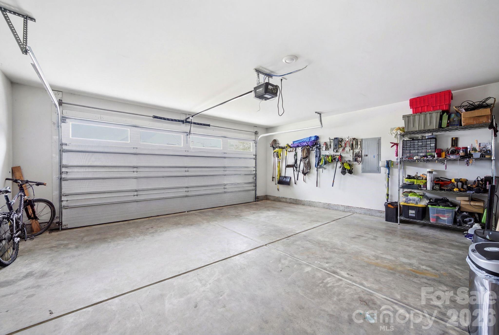 565 Hawley Street — Charlotte