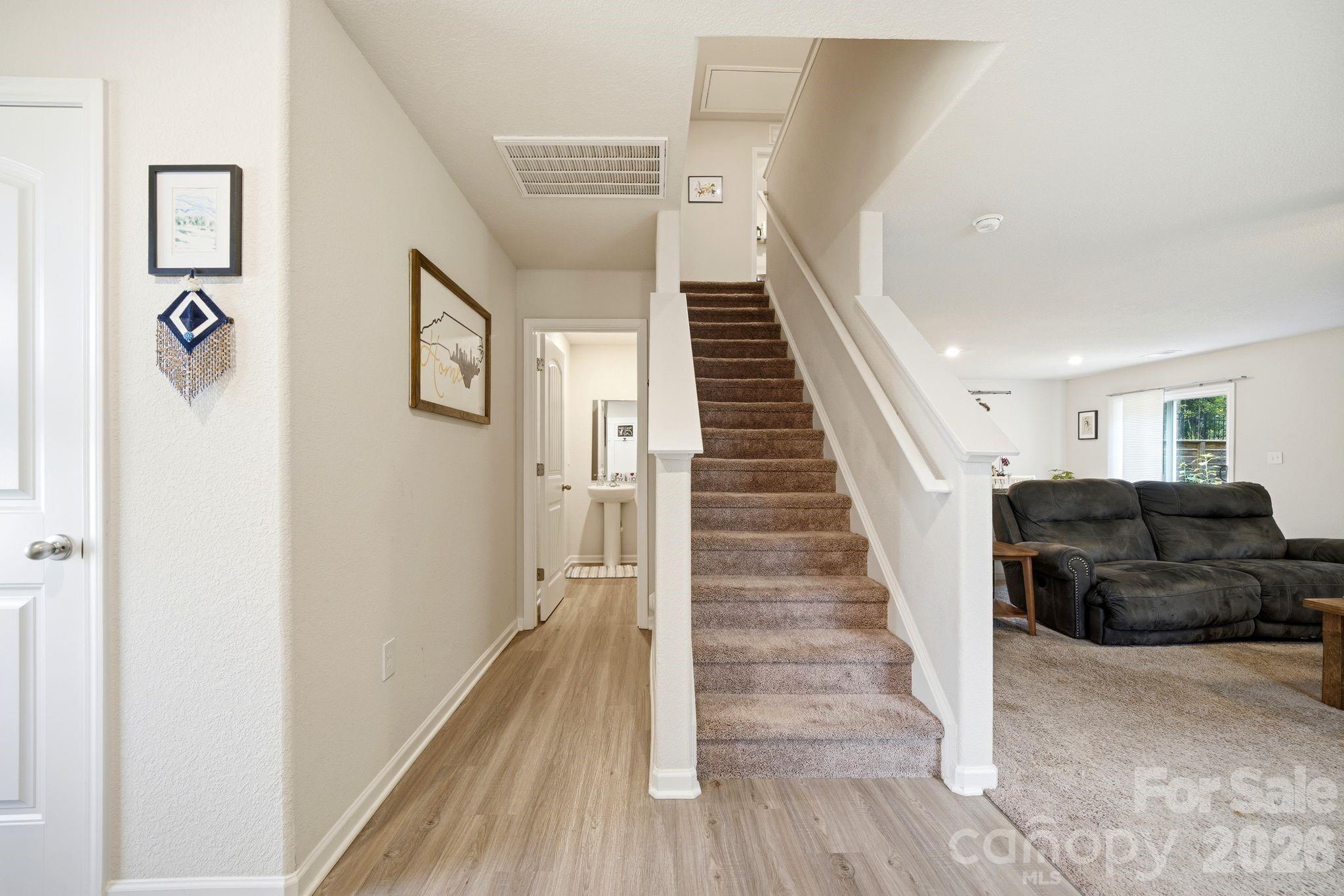 565 Hawley Street — Charlotte