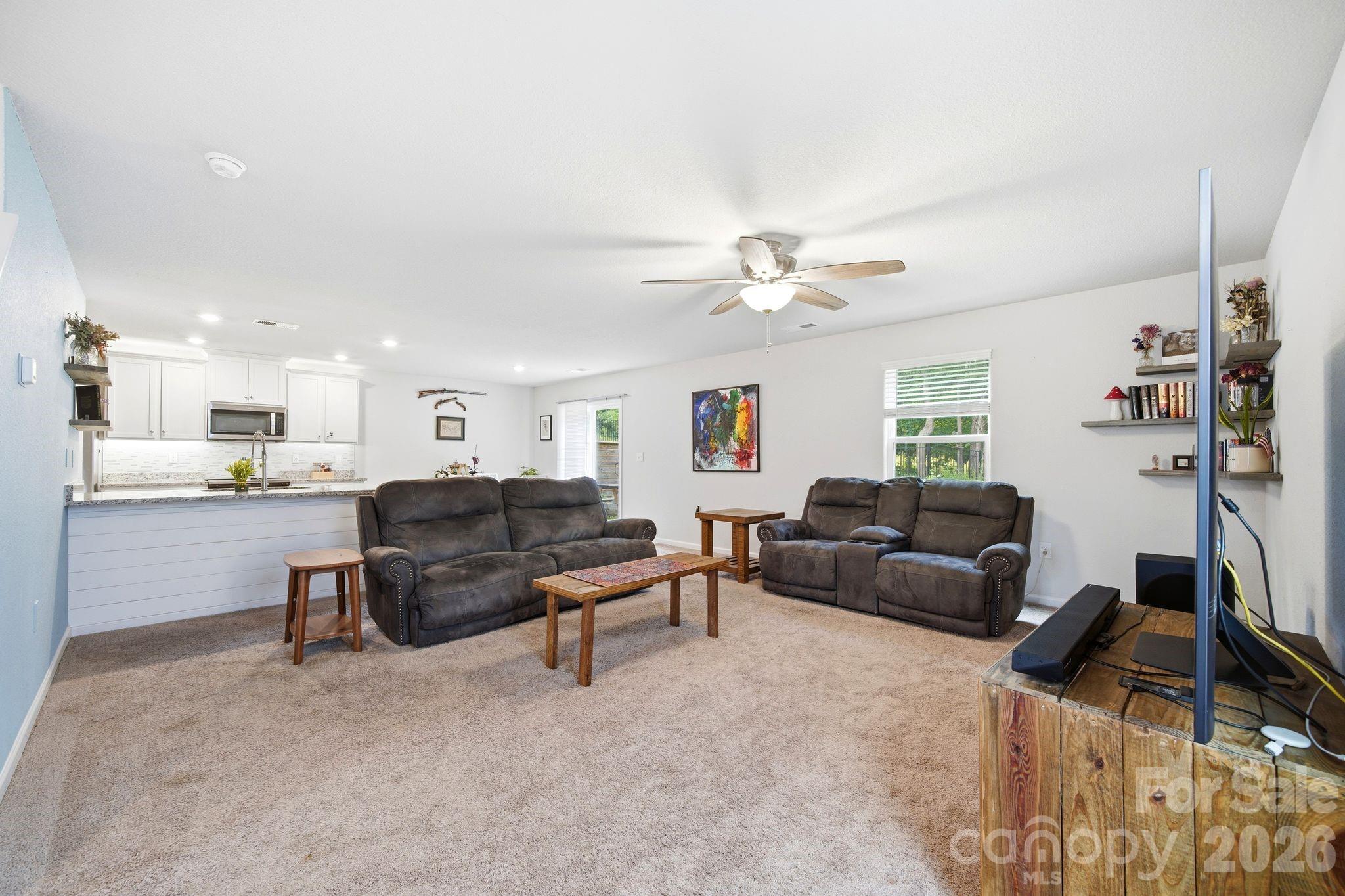 565 Hawley Street — Charlotte