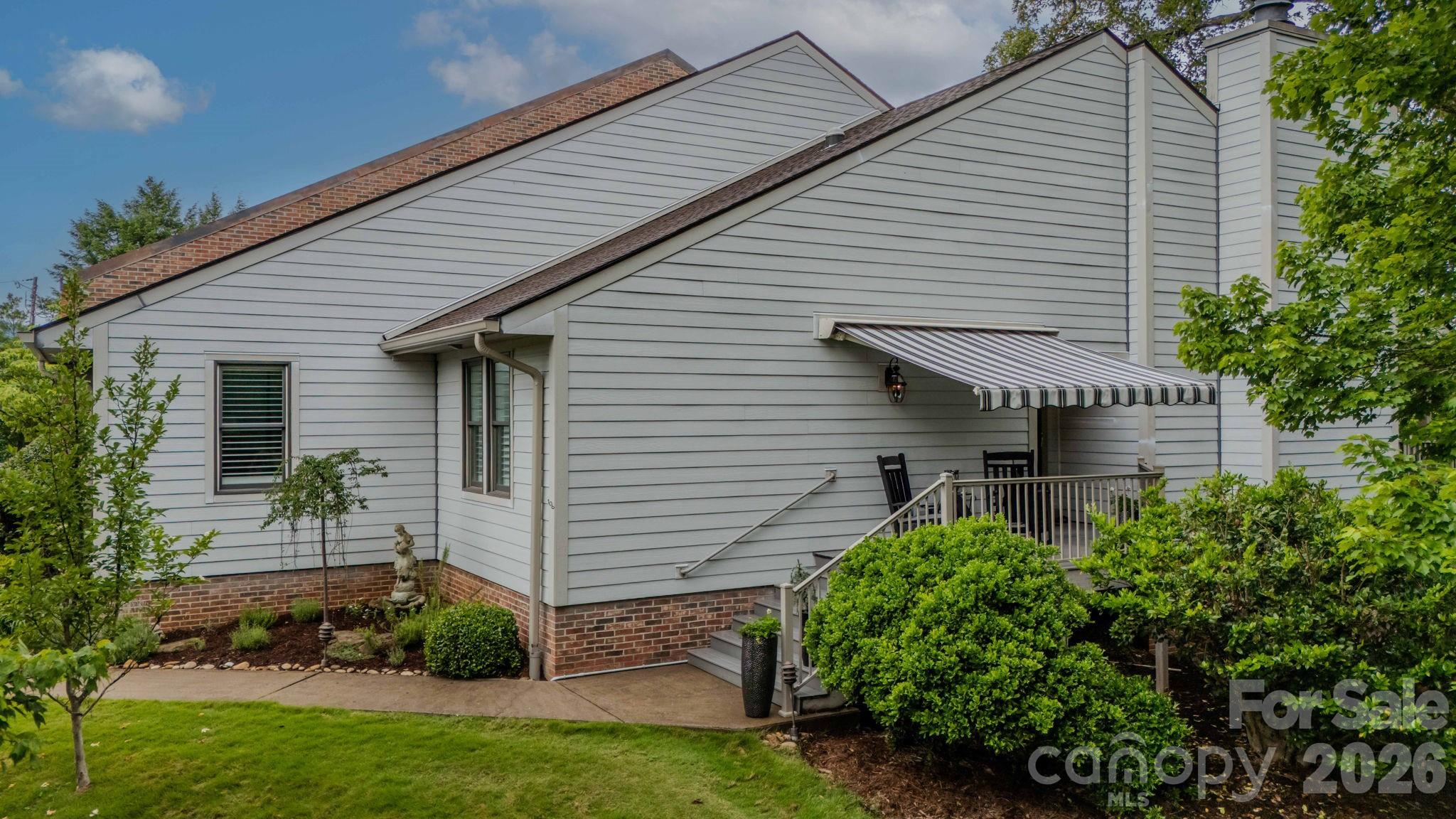 77 Chestnut Street #106 — Tryon