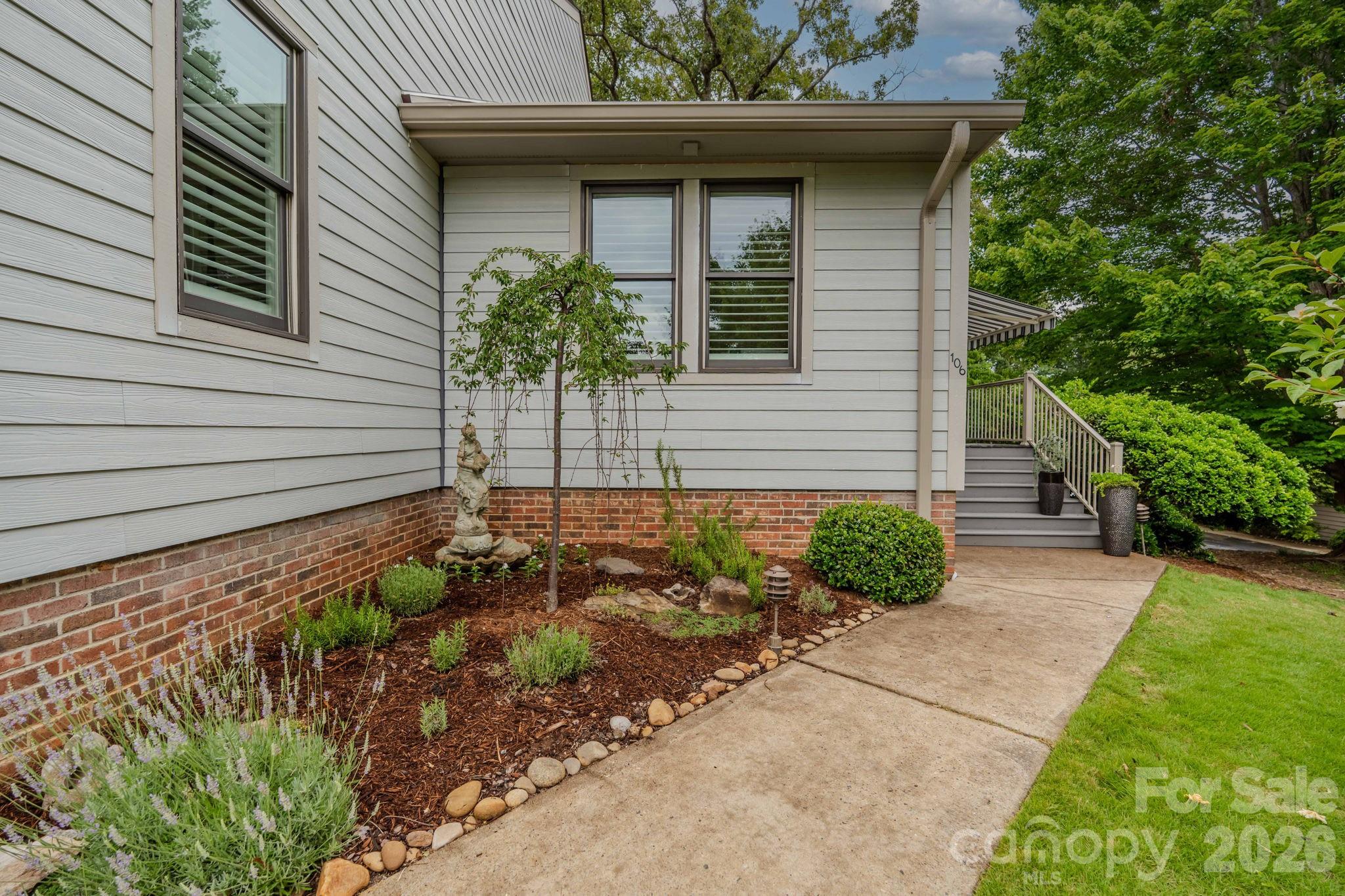 77 Chestnut Street #106 — Tryon