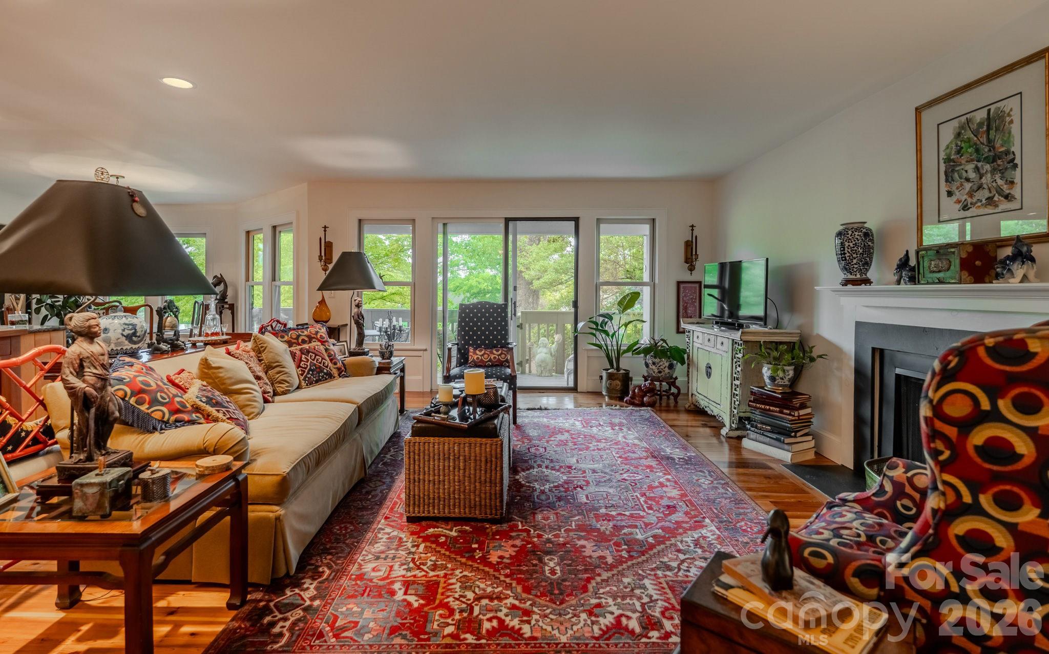 77 Chestnut Street #106 — Tryon