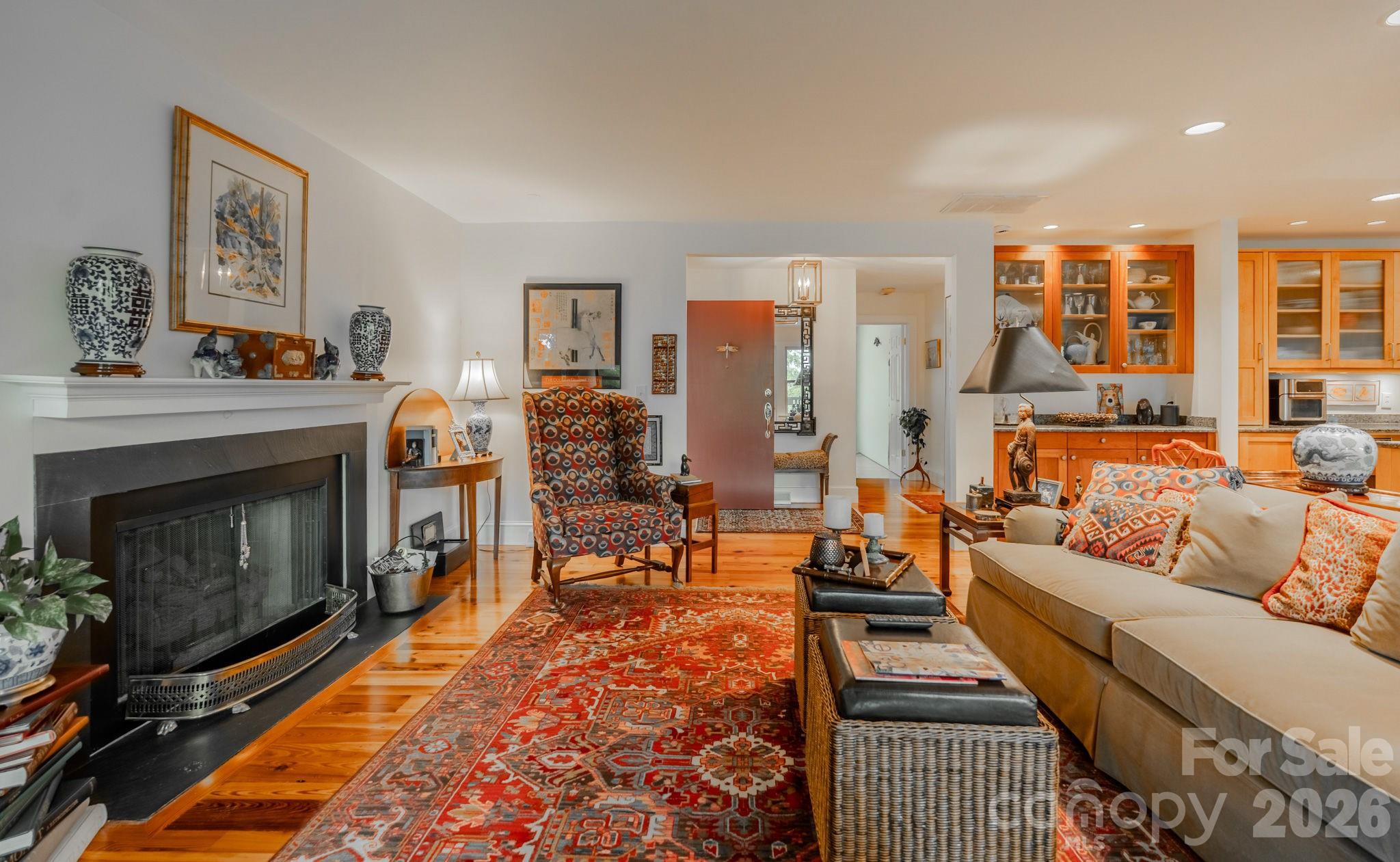 77 Chestnut Street #106 — Tryon
