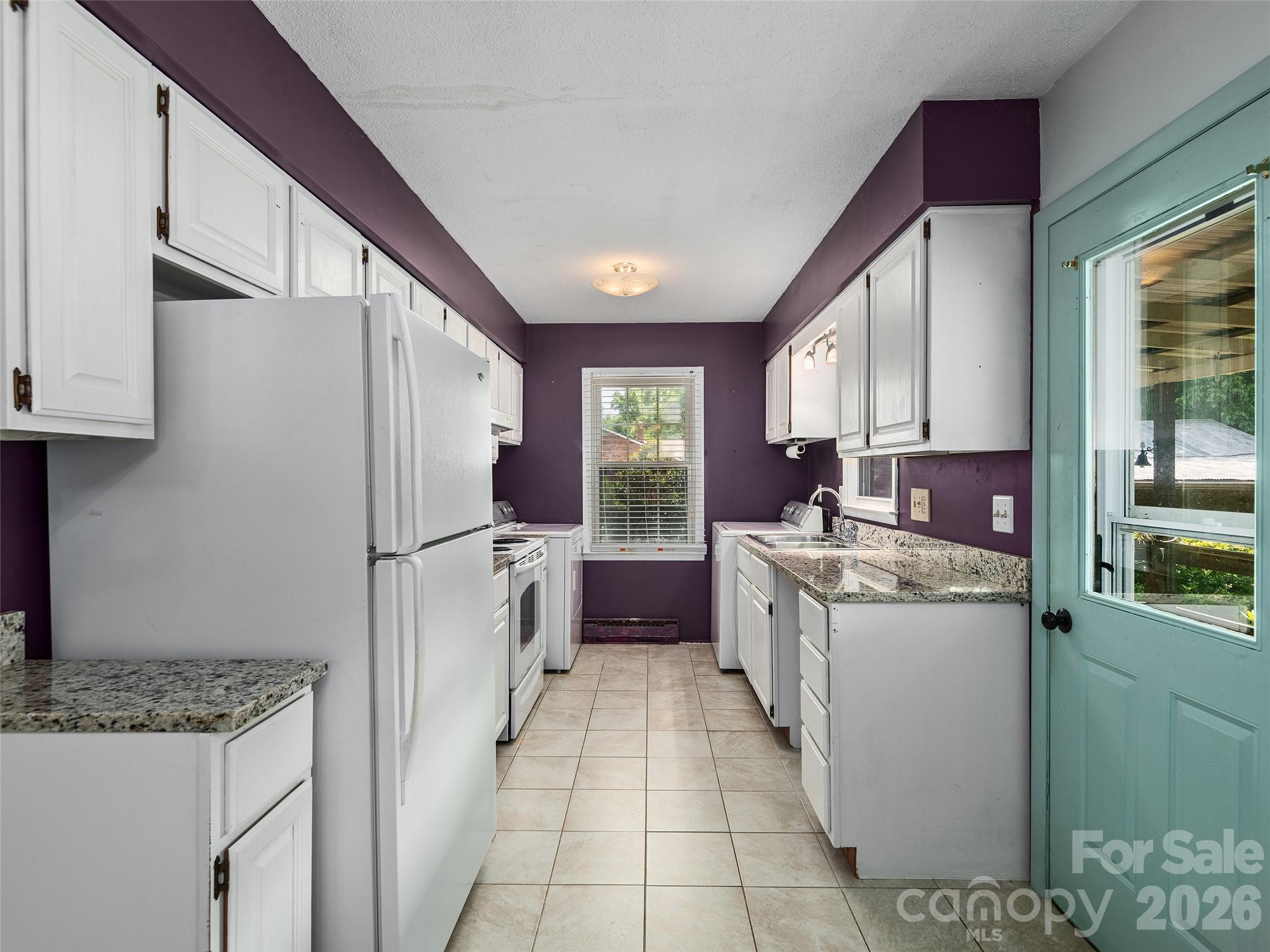 25 Moody Road — Asheville