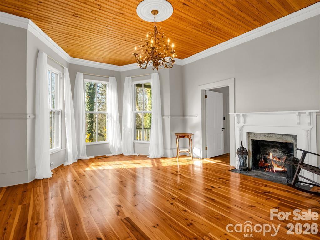 219 Stoney Mountain Road — Hendersonville