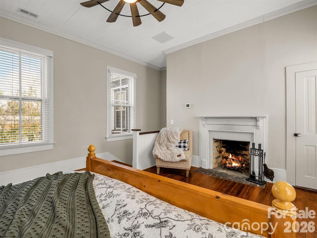 219 Stoney Mountain Road — Hendersonville