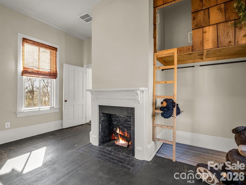 219 Stoney Mountain Road — Hendersonville