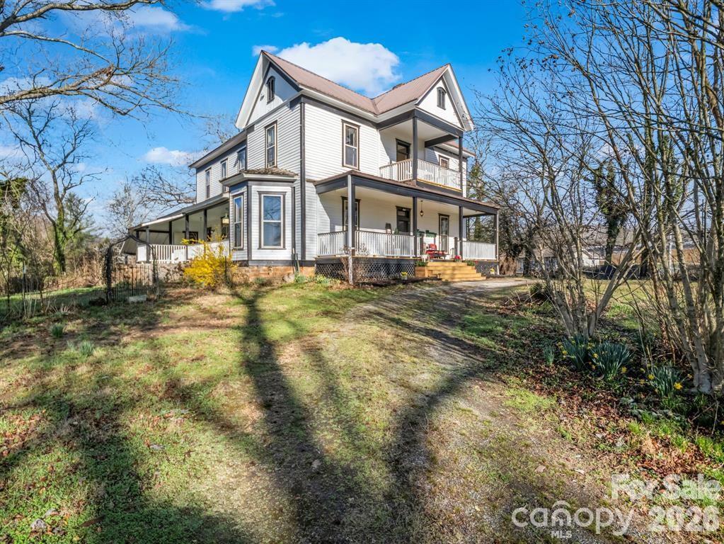 219 Stoney Mountain Road — Hendersonville