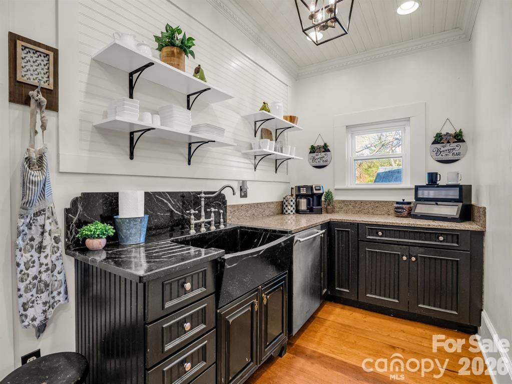 219 Stoney Mountain Road — Hendersonville