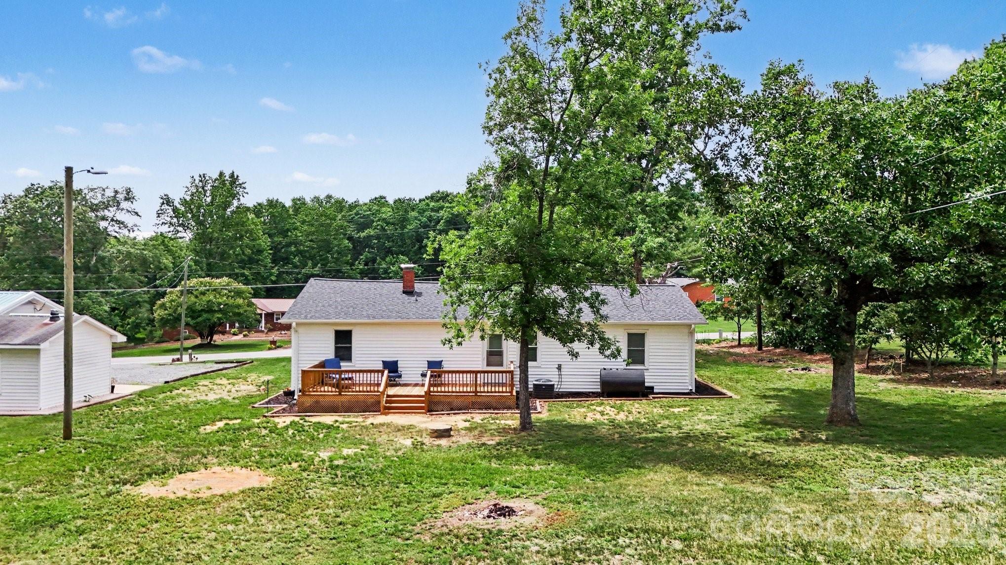 2724 Union Cross Church Road — Yadkinville