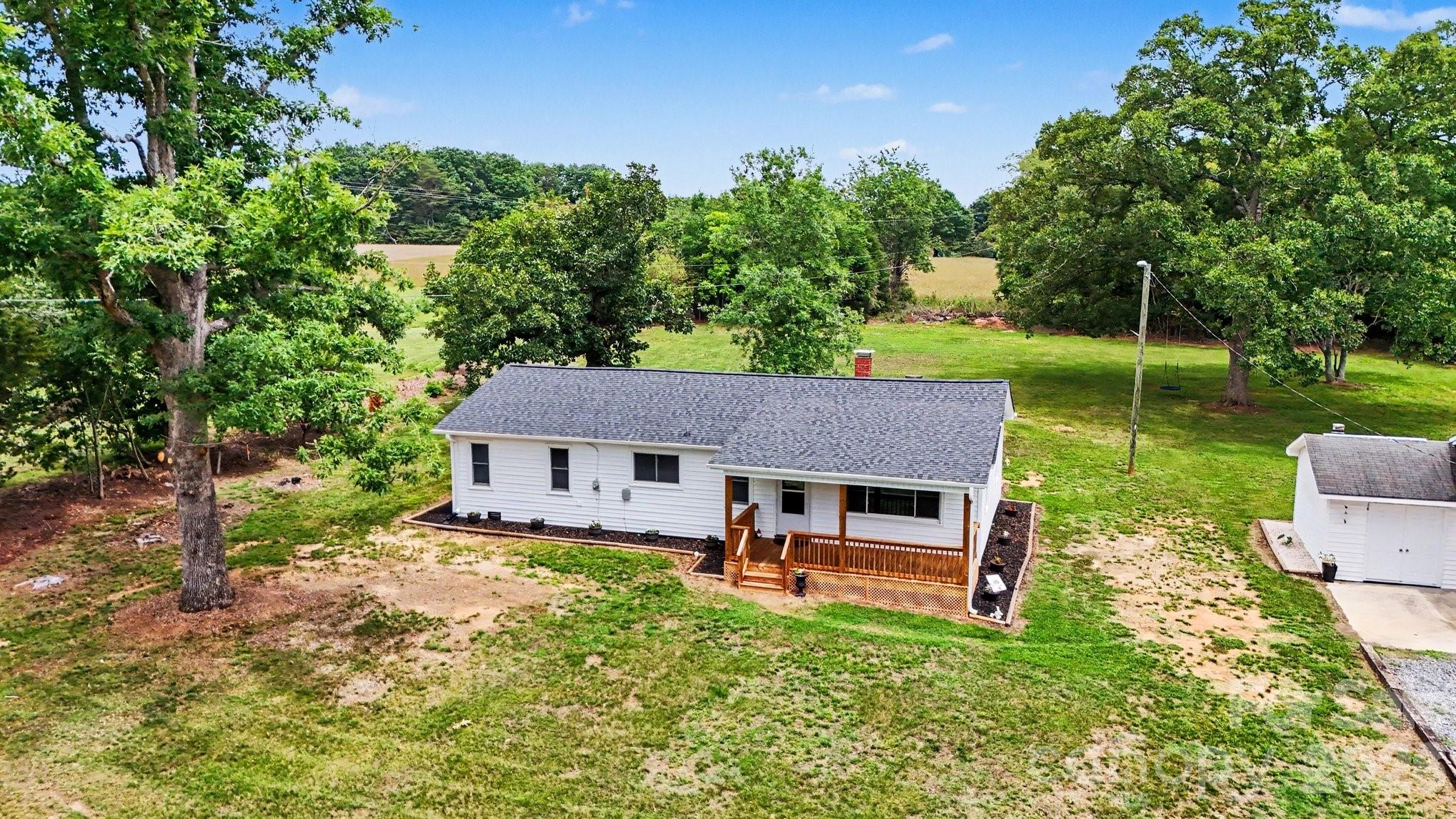 2724 Union Cross Church Road — Yadkinville
