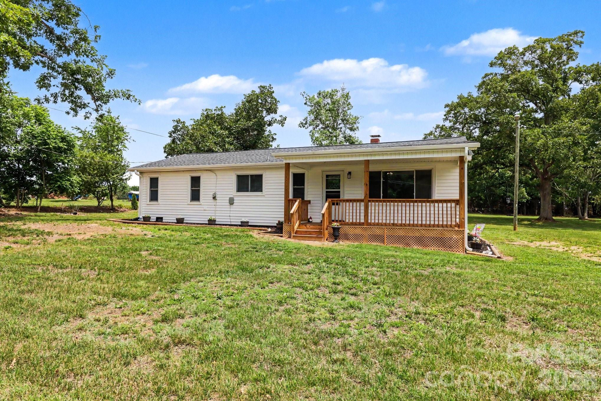 2724 Union Cross Church Road — Yadkinville