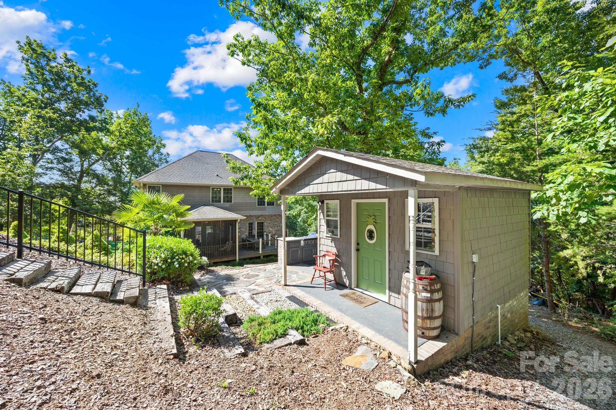 244 Mark Ryan Lane — Dallas