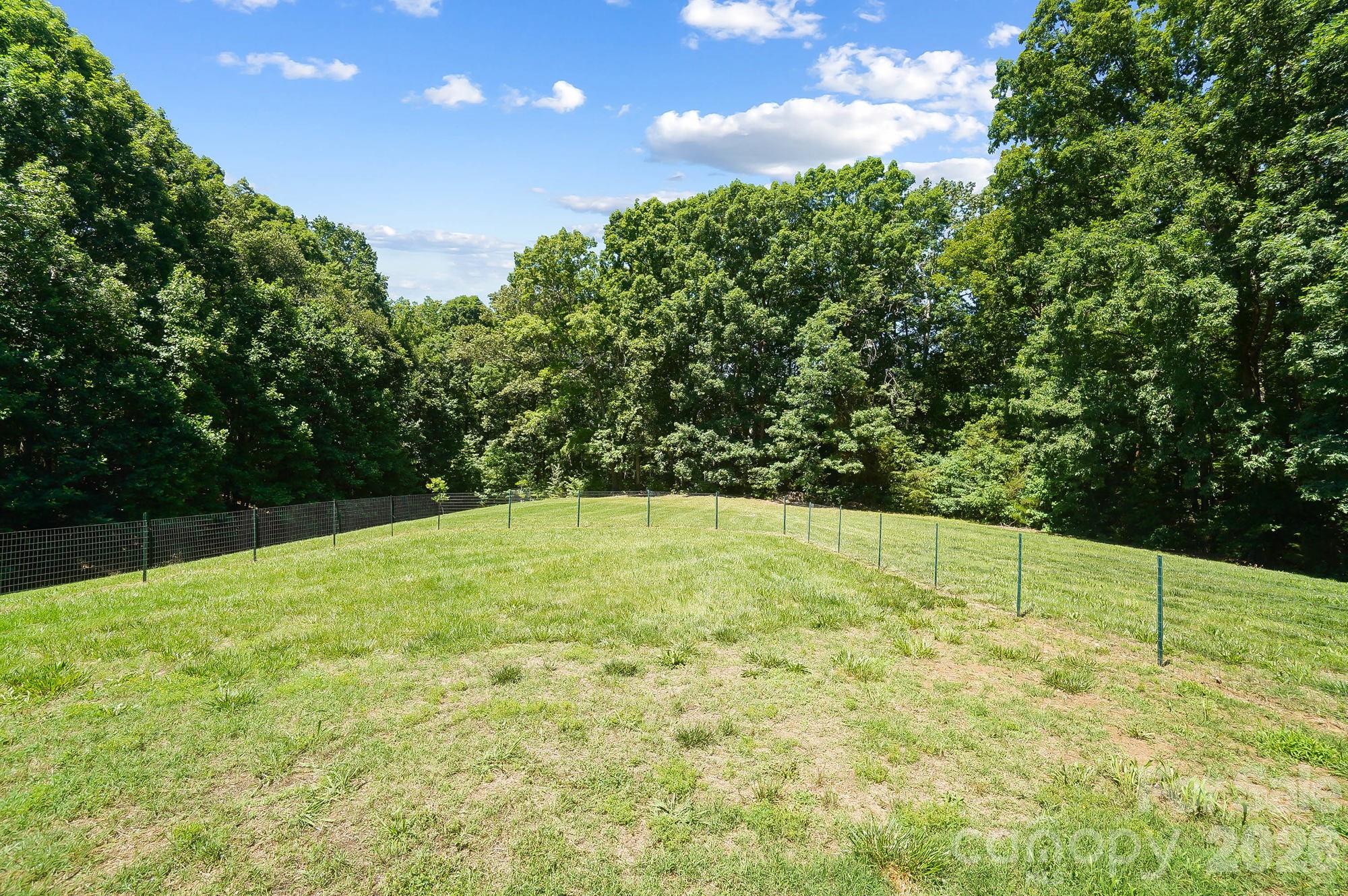 124 Lorenzo Lane — Mooresville