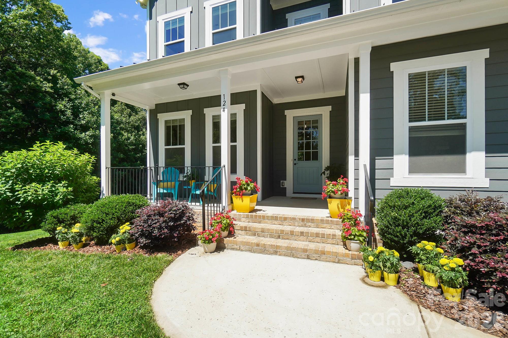 124 Lorenzo Lane — Mooresville