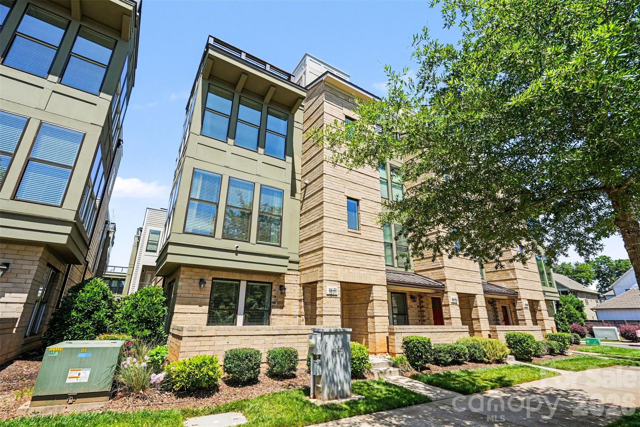 1571 Duckworth Avenue — Charlotte