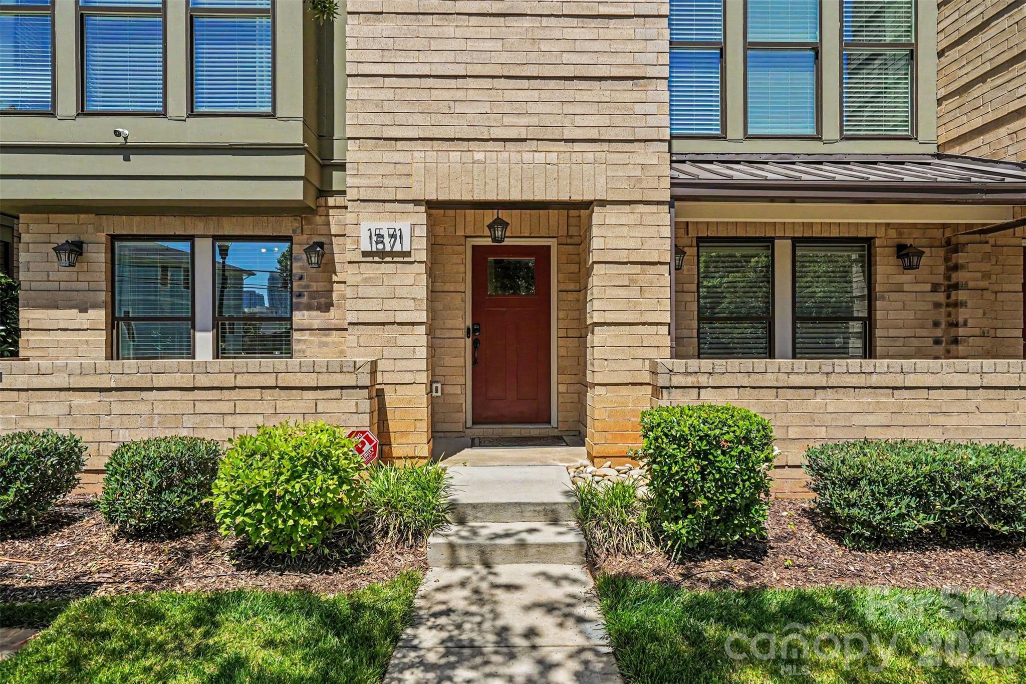 1571 Duckworth Avenue — Charlotte