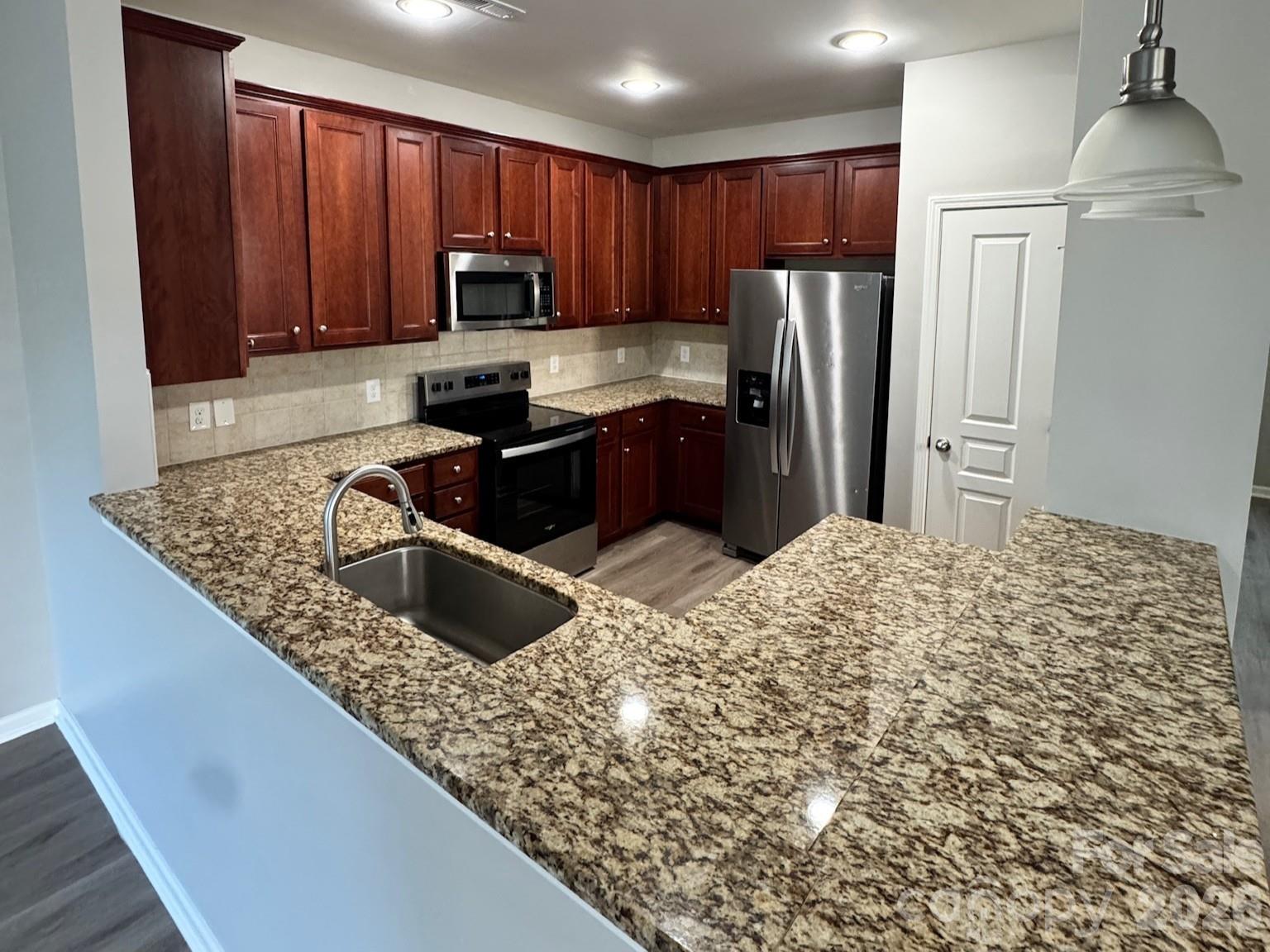 11198 Bridgewater Drive — Huntersville