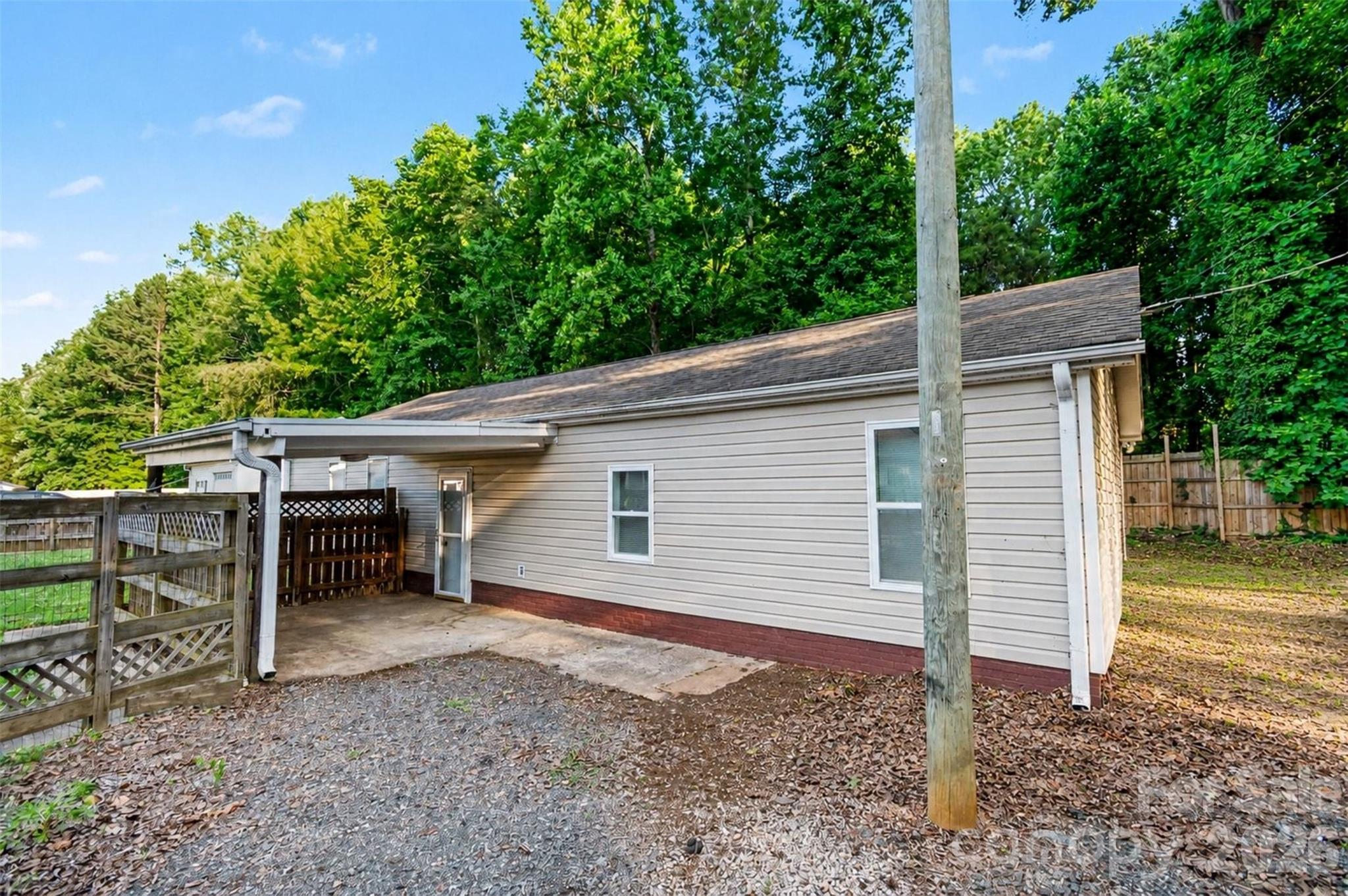 3801 Hayden Drive — Charlotte