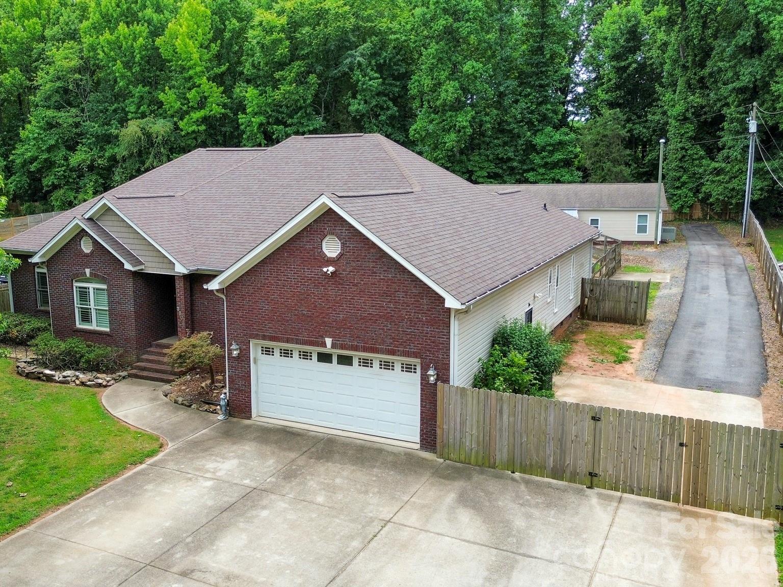 3801 Hayden Drive — Charlotte