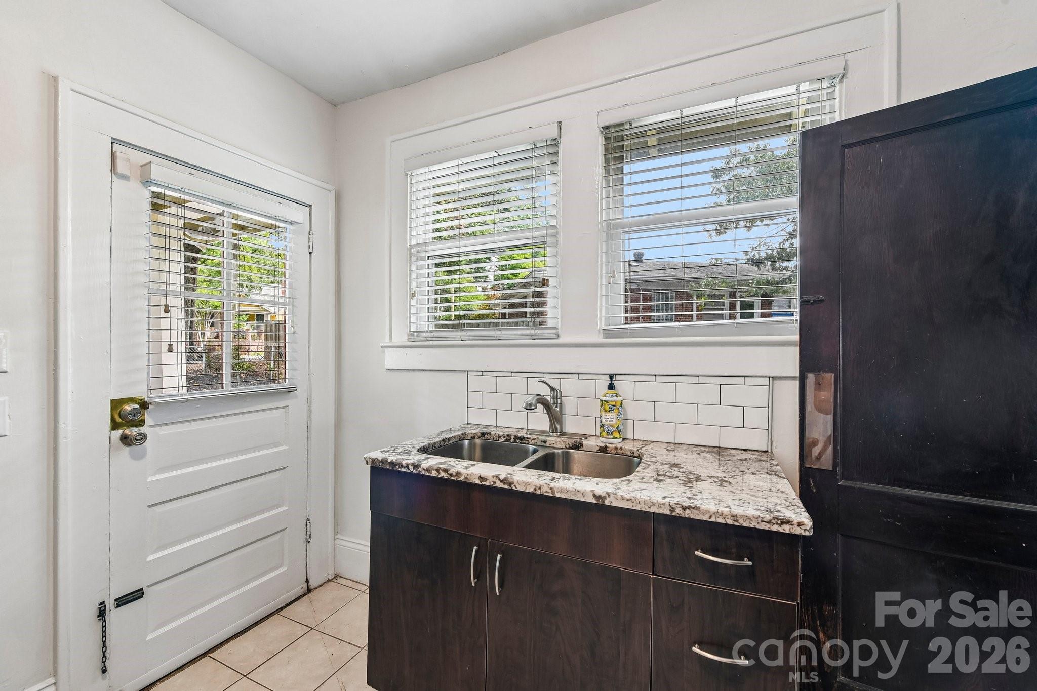 1612 S Tryon Street — Charlotte